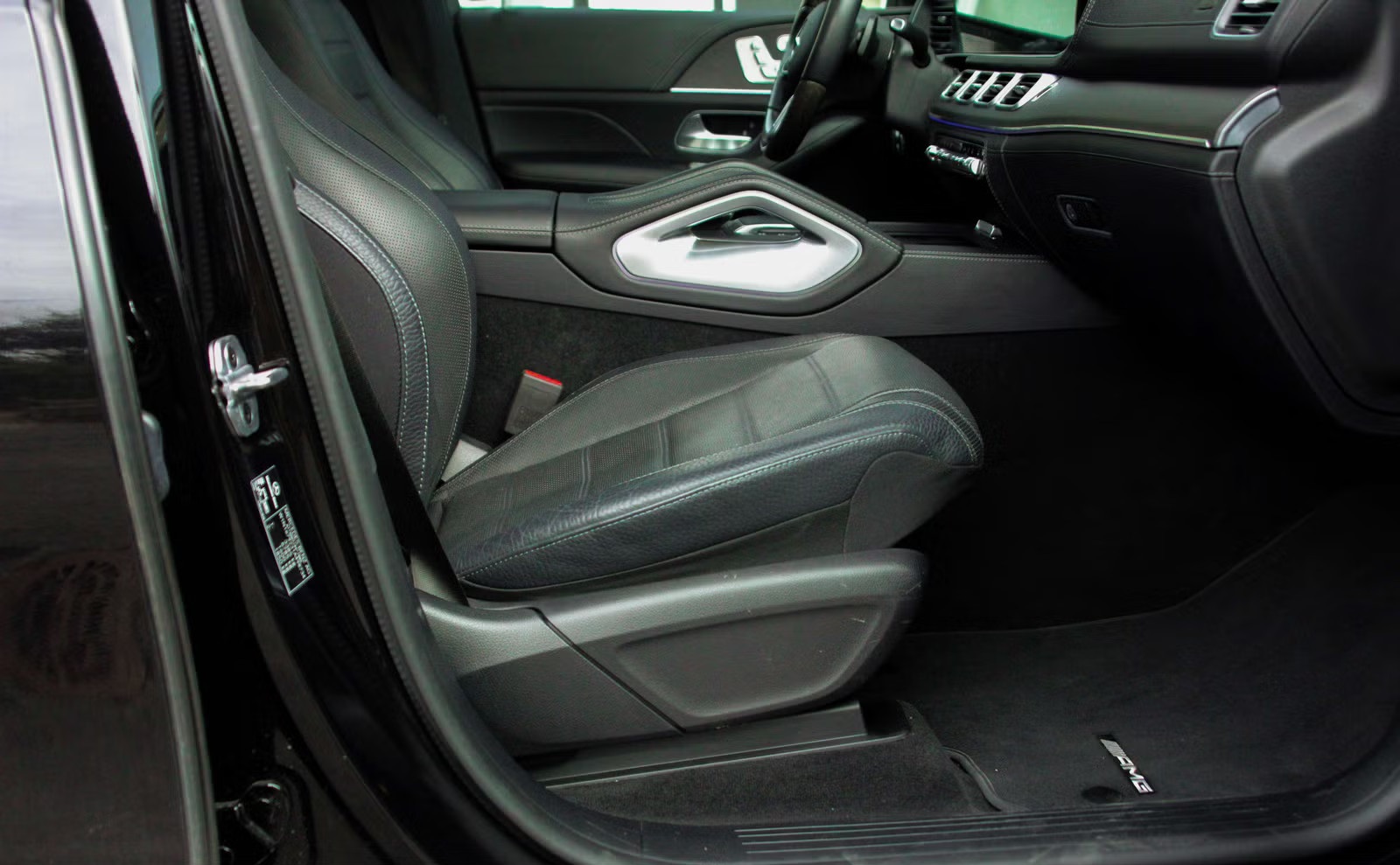 MERCEDES-BENZ GLS 400D 4MATIC AMG - Image 14
