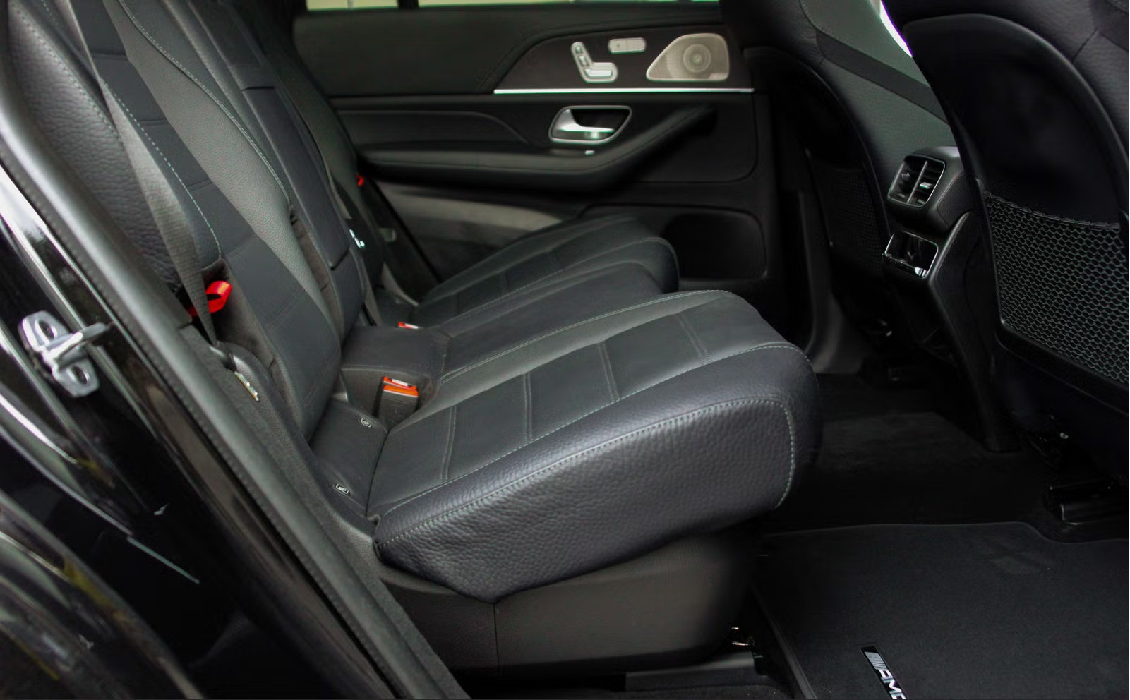 MERCEDES-BENZ GLS 400D 4MATIC AMG - Image 15