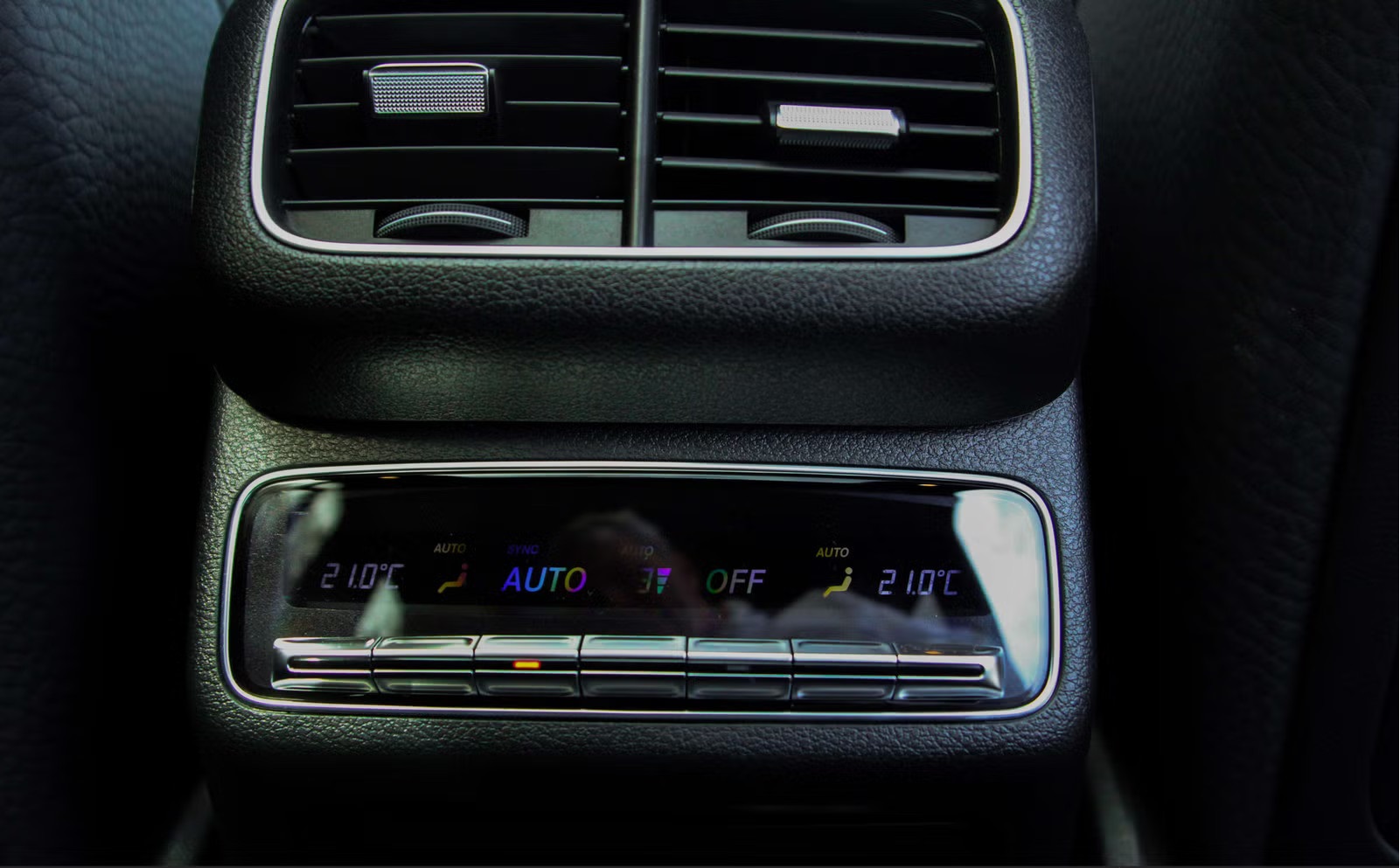 MERCEDES-BENZ GLS 400D 4MATIC AMG - Image 16