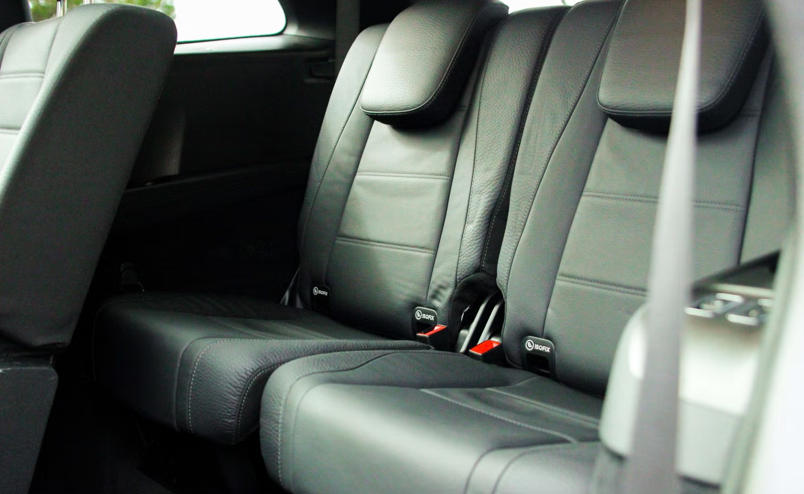 MERCEDES-BENZ GLS 400D 4MATIC AMG - Image 18