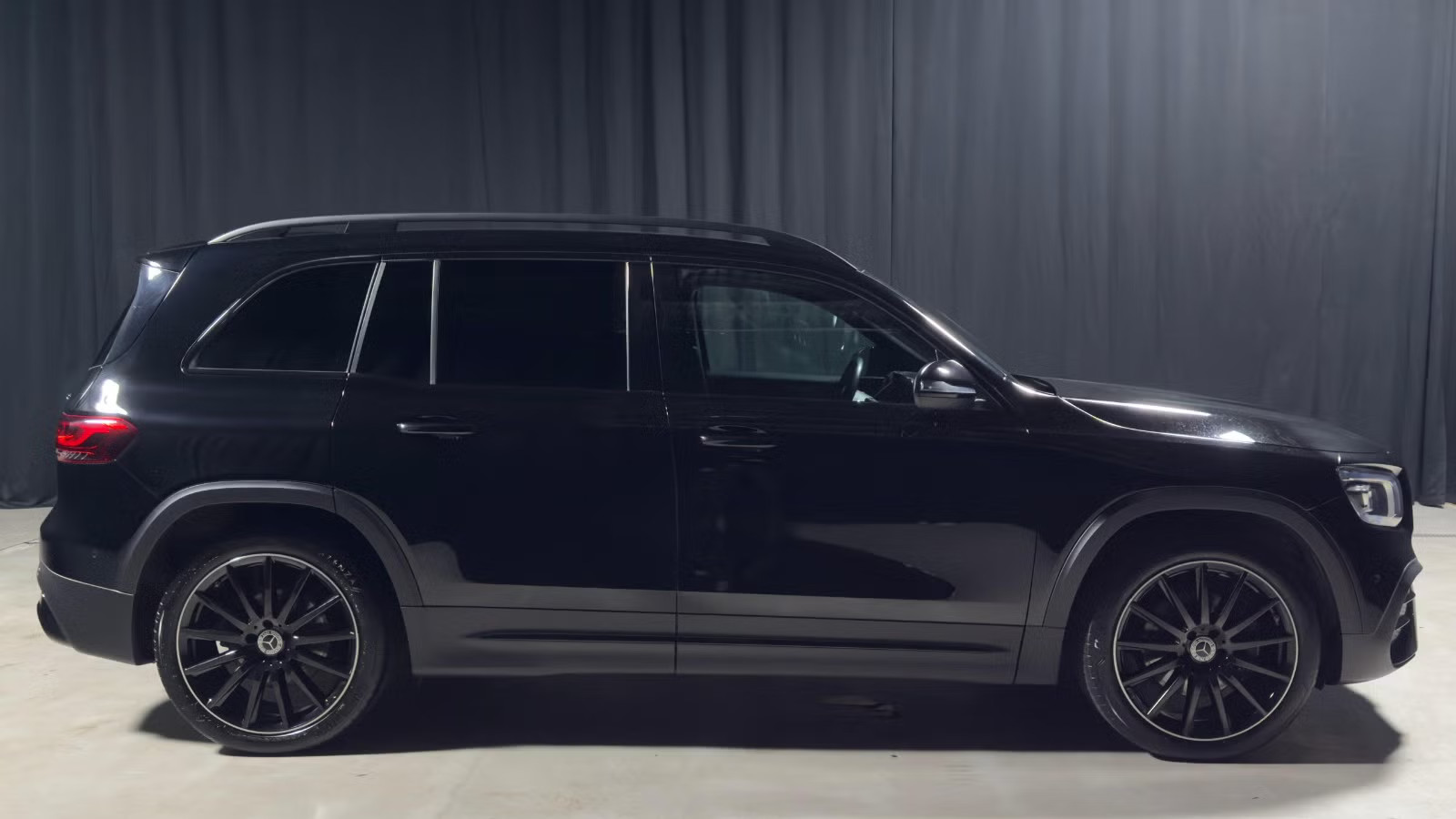 MERCEDES-BENZ GLB 220D 4MATIC - Image 6