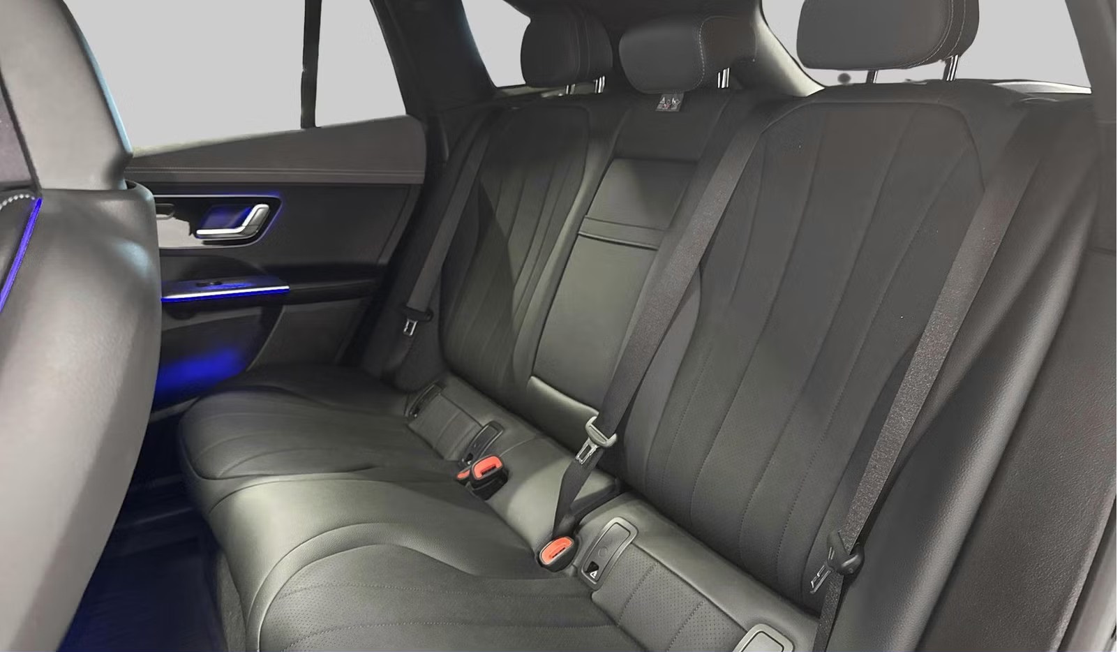 MERCEDES-BENZ EQE SUV 500 4MATIC AMG LINE PREMIUM - Image 18