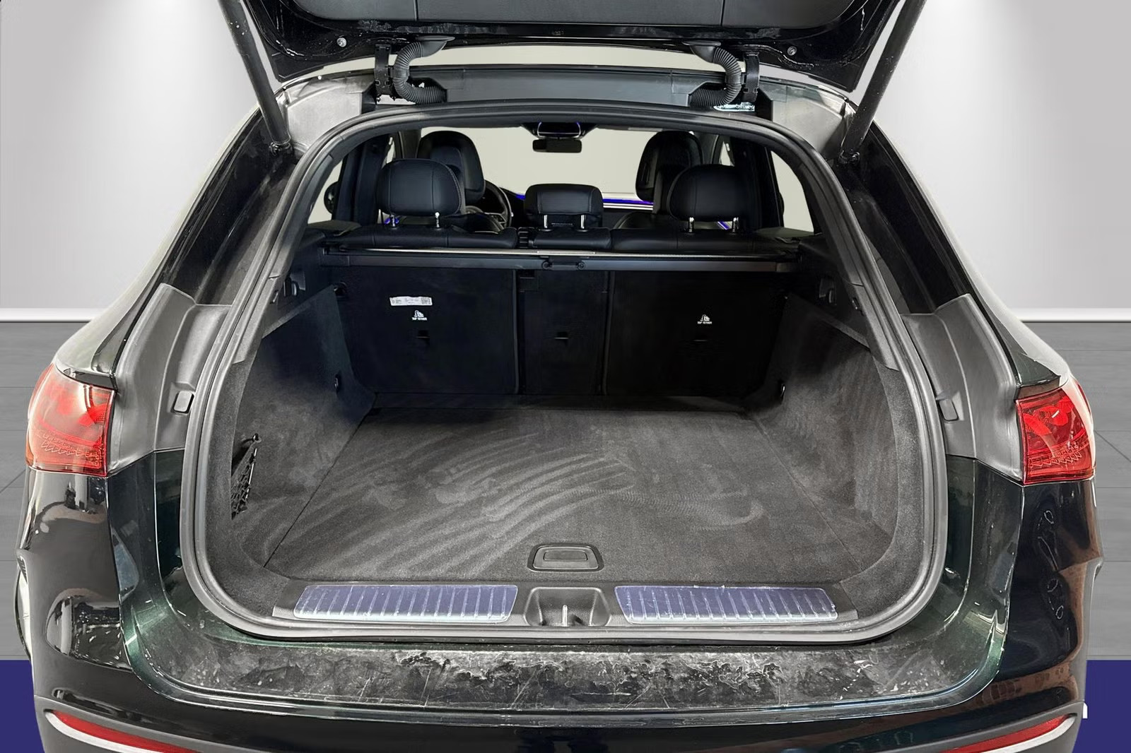 MERCEDES-BENZ EQE SUV 500 4MATIC AMG LINE PREMIUM - Image 19