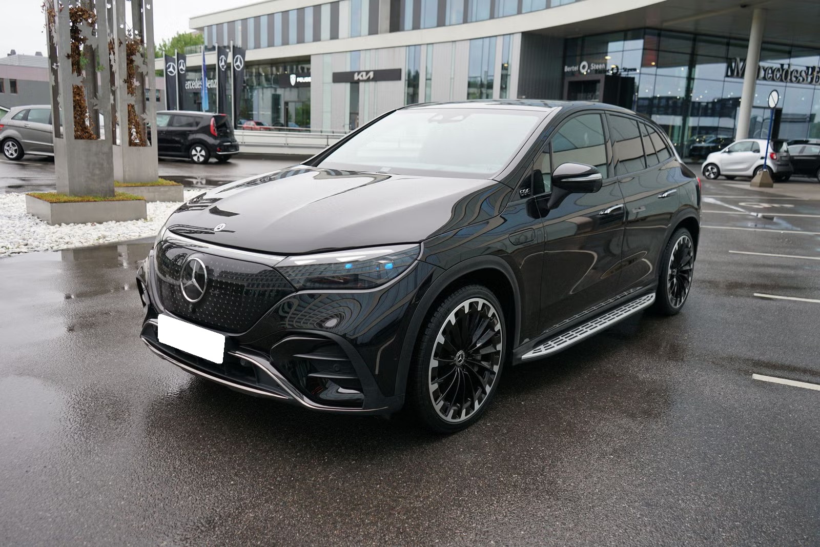 MERCEDES-BENZ EQE SUV 350 4MATIC AMG LINE - Image 3