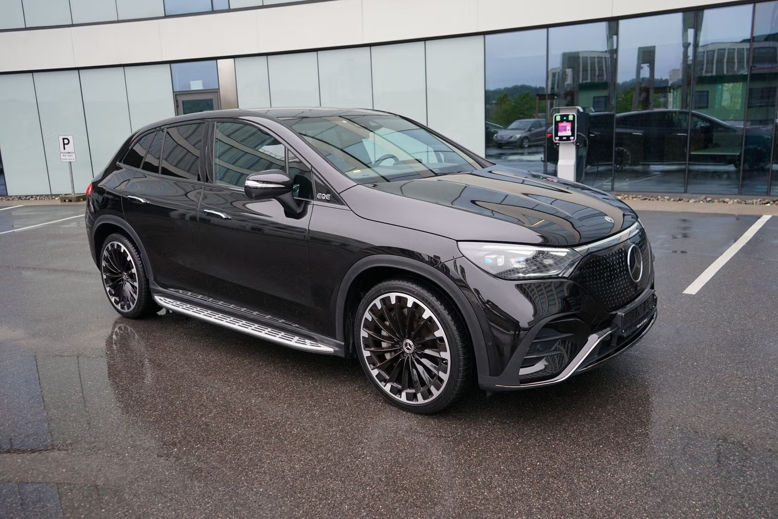 MERCEDES-BENZ EQE SUV 350 4MATIC AMG LINE - Image 5