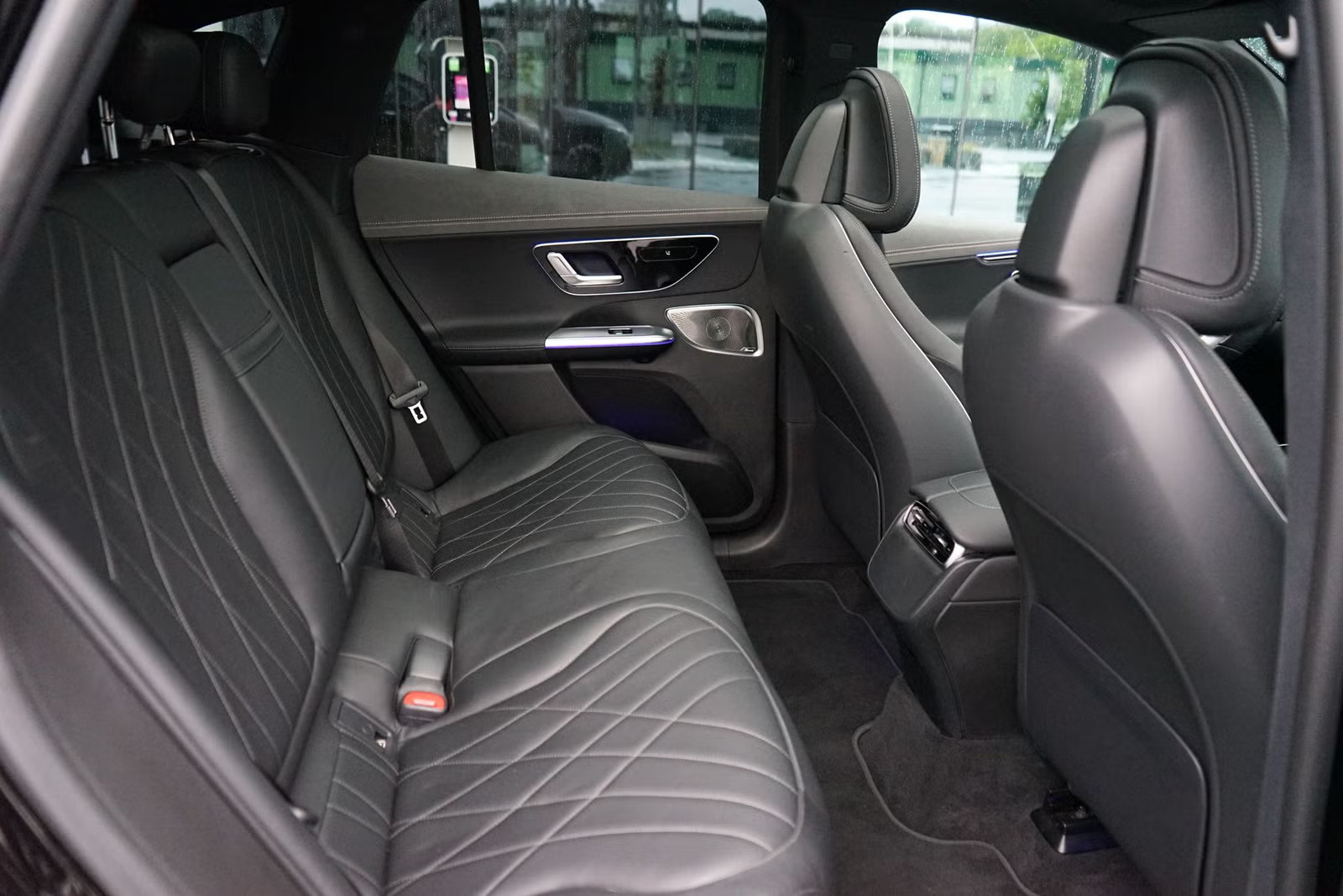 MERCEDES-BENZ EQE SUV 350 4MATIC AMG LINE - Image 16