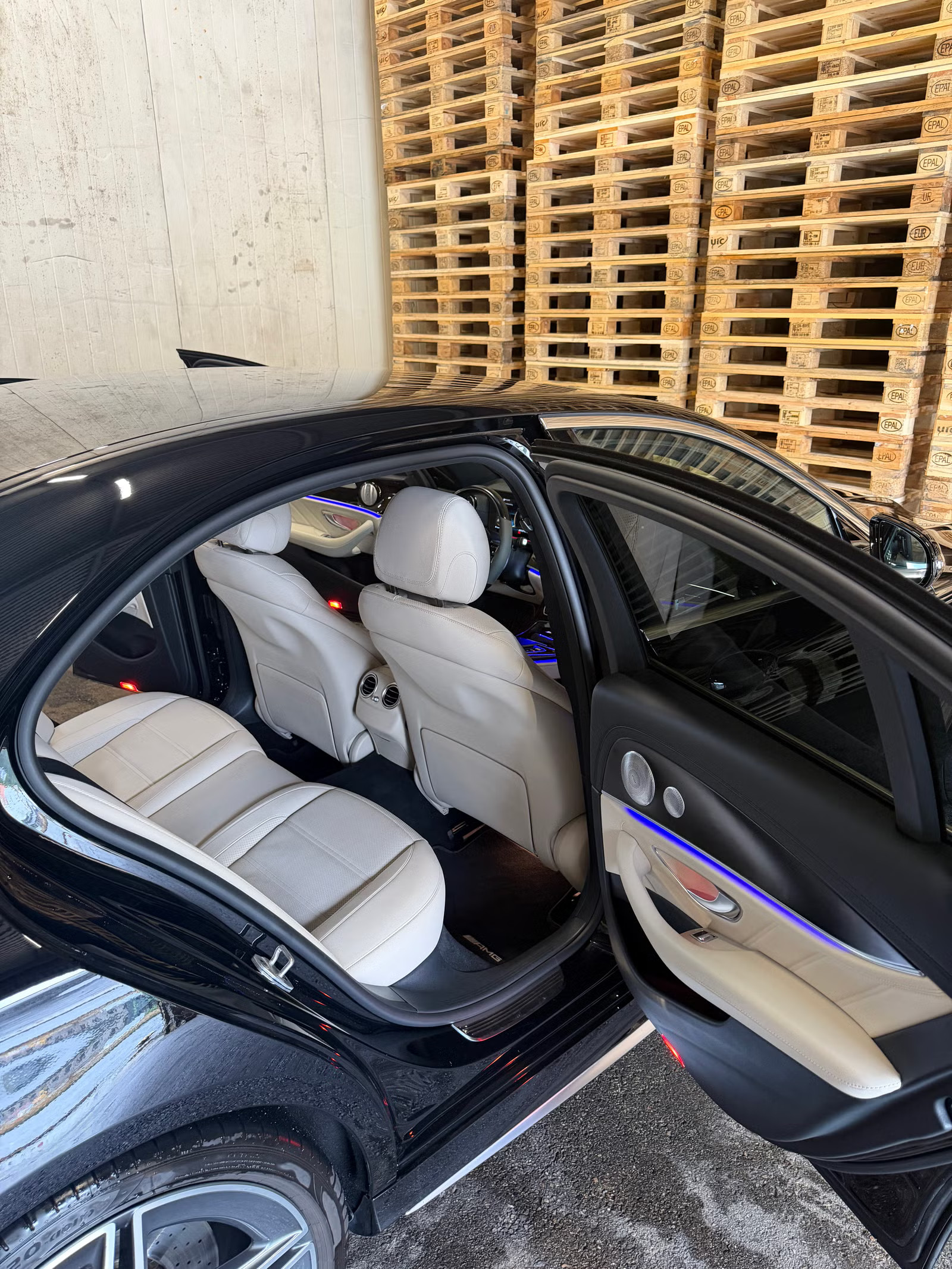 MERCEDES-BENZ E 63 S AMG 4MATIC V8 BITURBO - Image 19