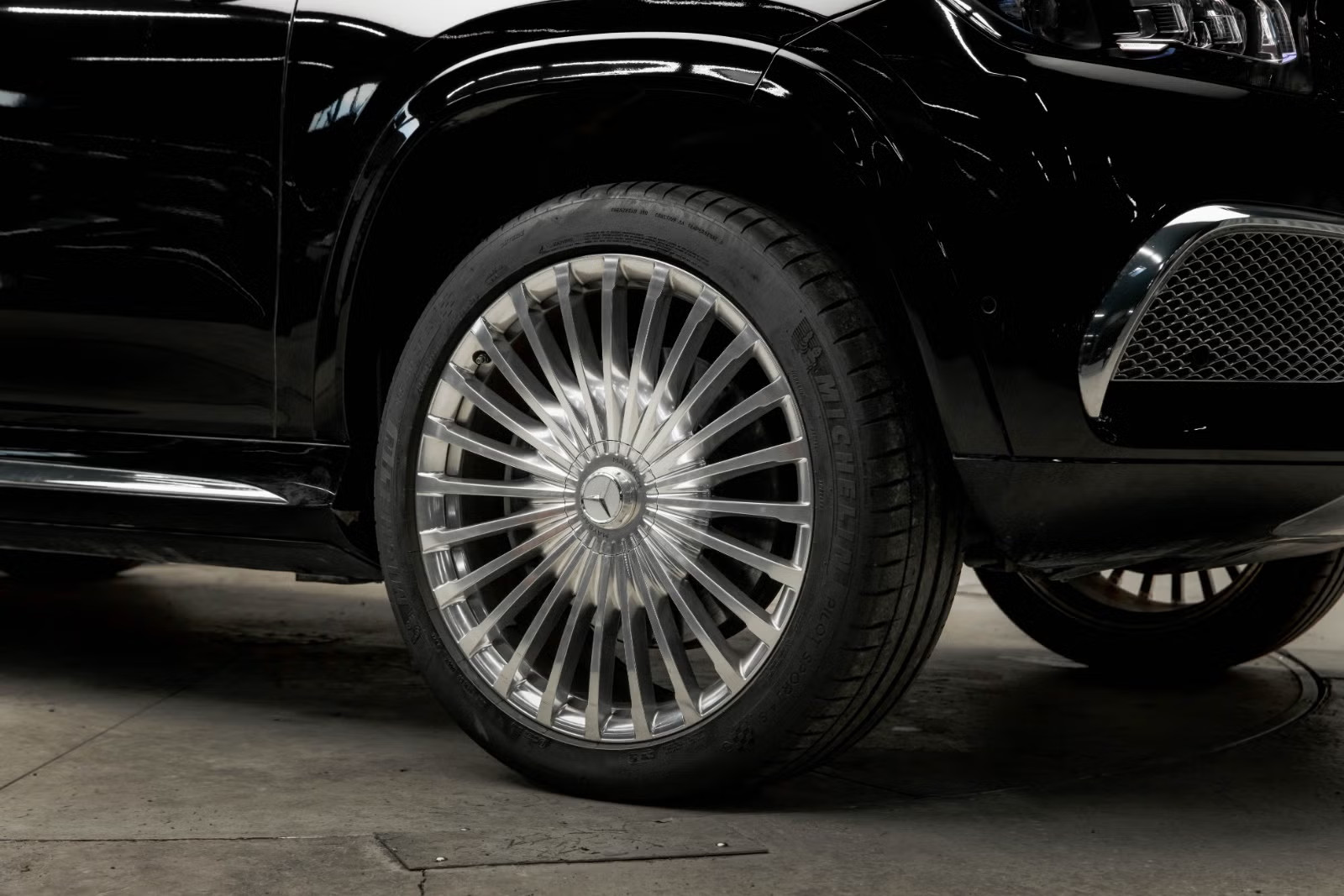 MERCEDES-MAYBACH GLS 600 - Image 10
