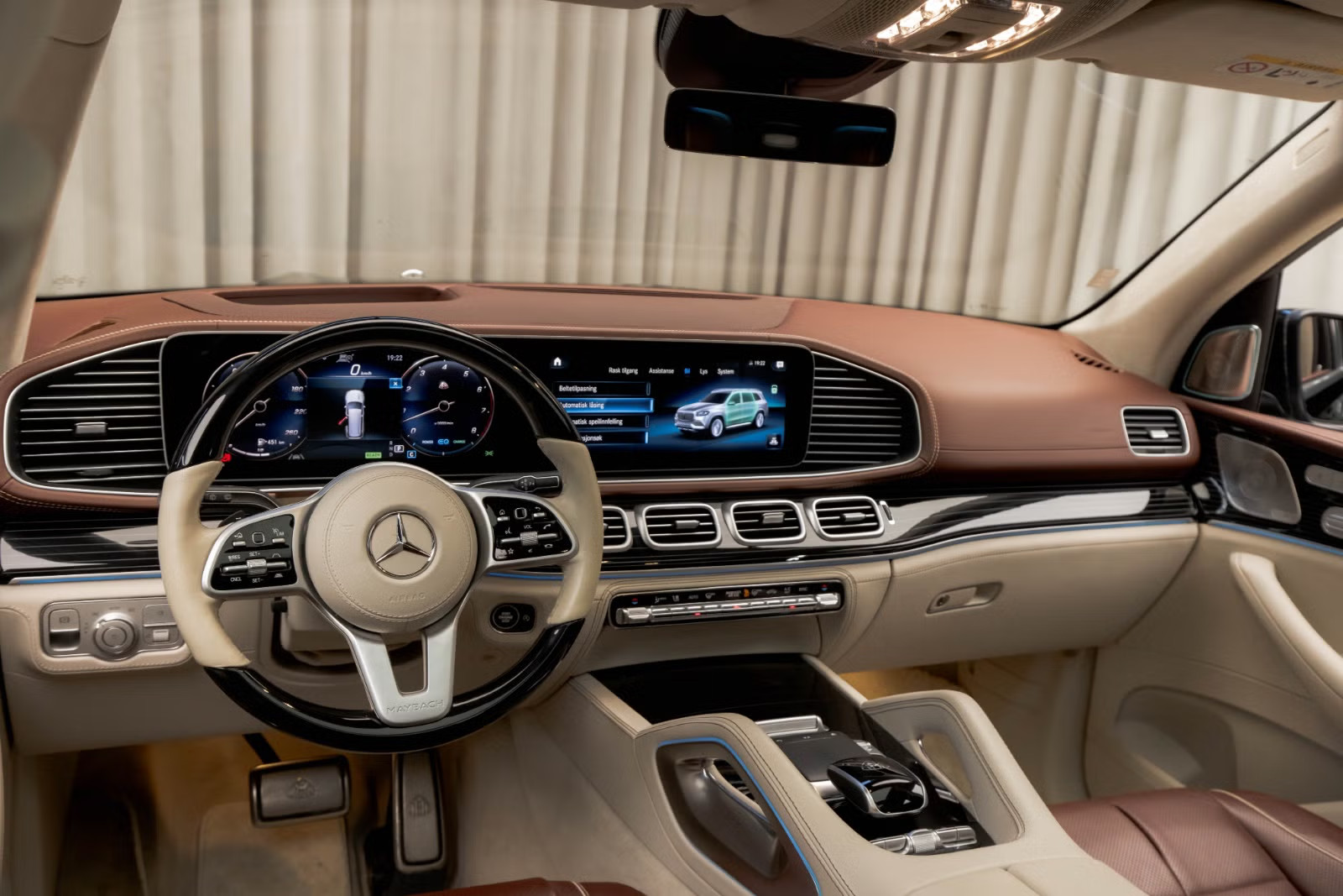 MERCEDES-MAYBACH GLS 600 - Image 13