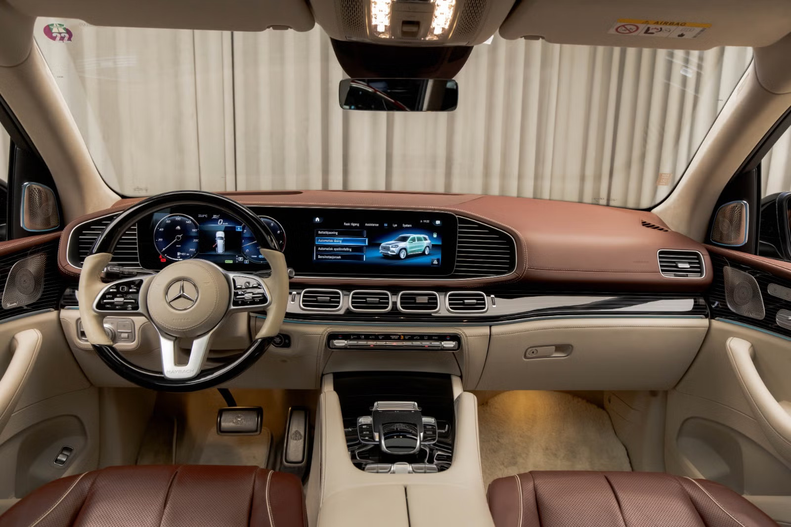 MERCEDES-MAYBACH GLS 600 - Image 14