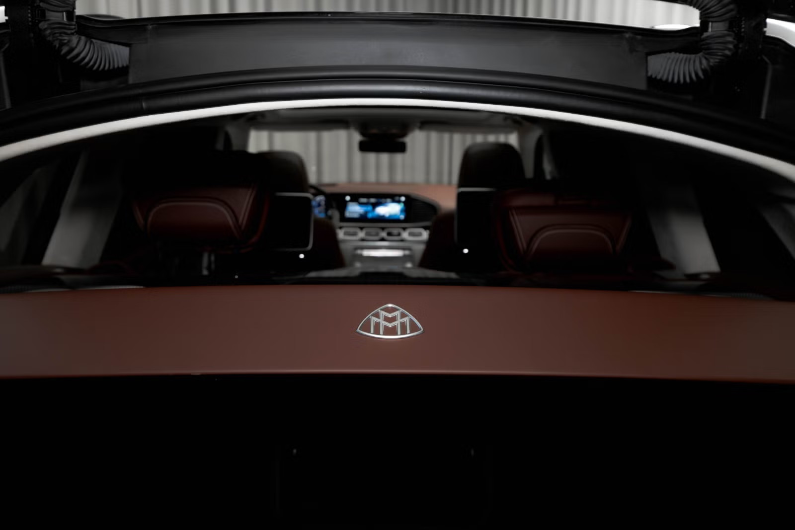 MERCEDES-MAYBACH GLS 600 - Image 19