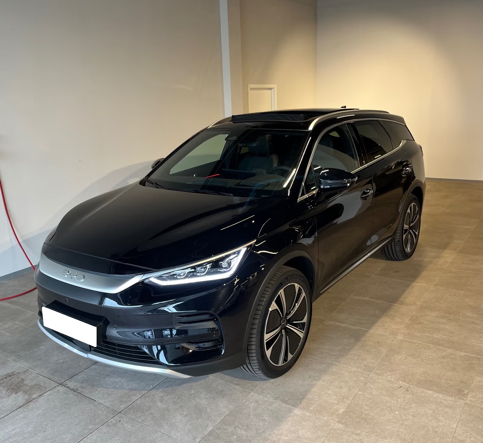 BYD TANG - Image 4