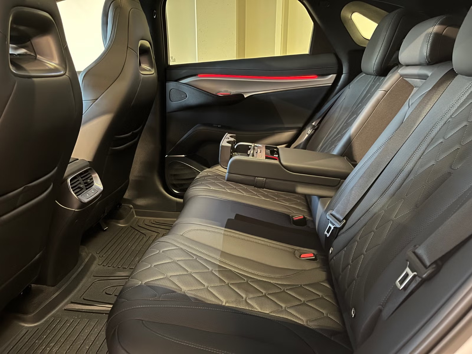 BYD SEALION 7 EXCELLENCE AWD - Image 19