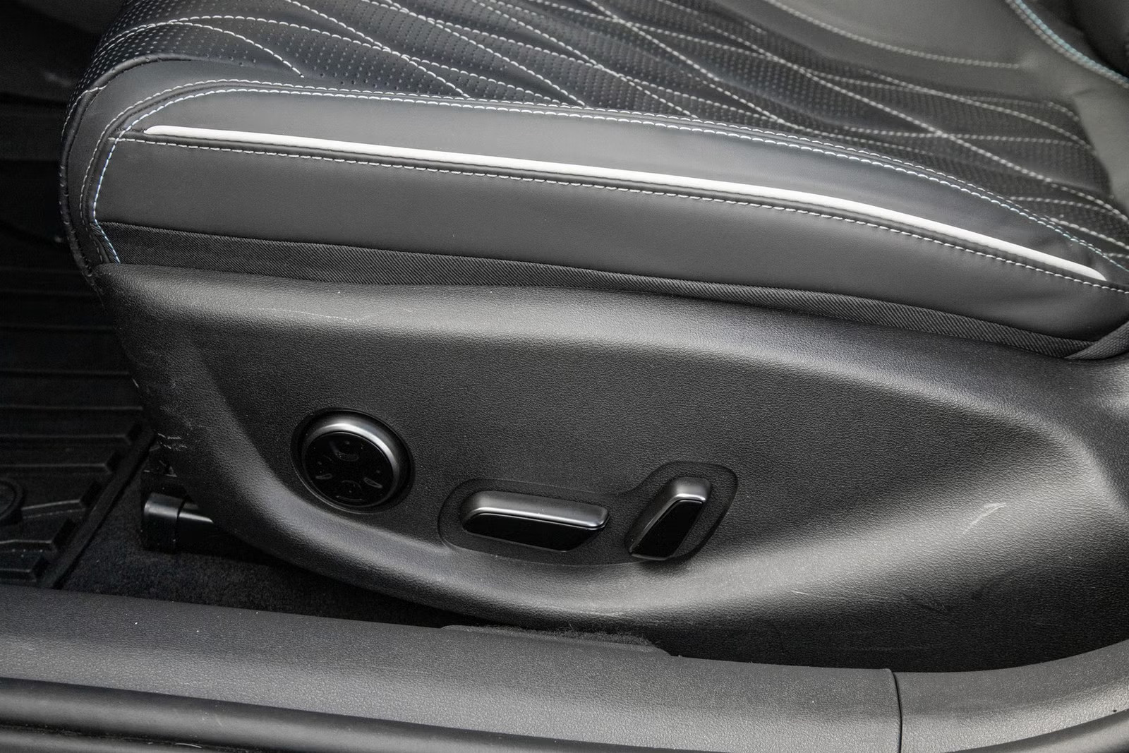 BYD SEAL EXCELLENCE AWD - Image 20