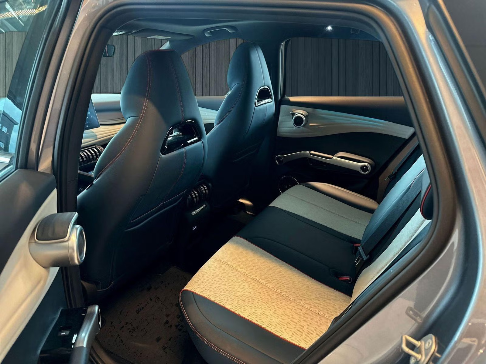 BYD ATTO 3 COMFORT - Image 10