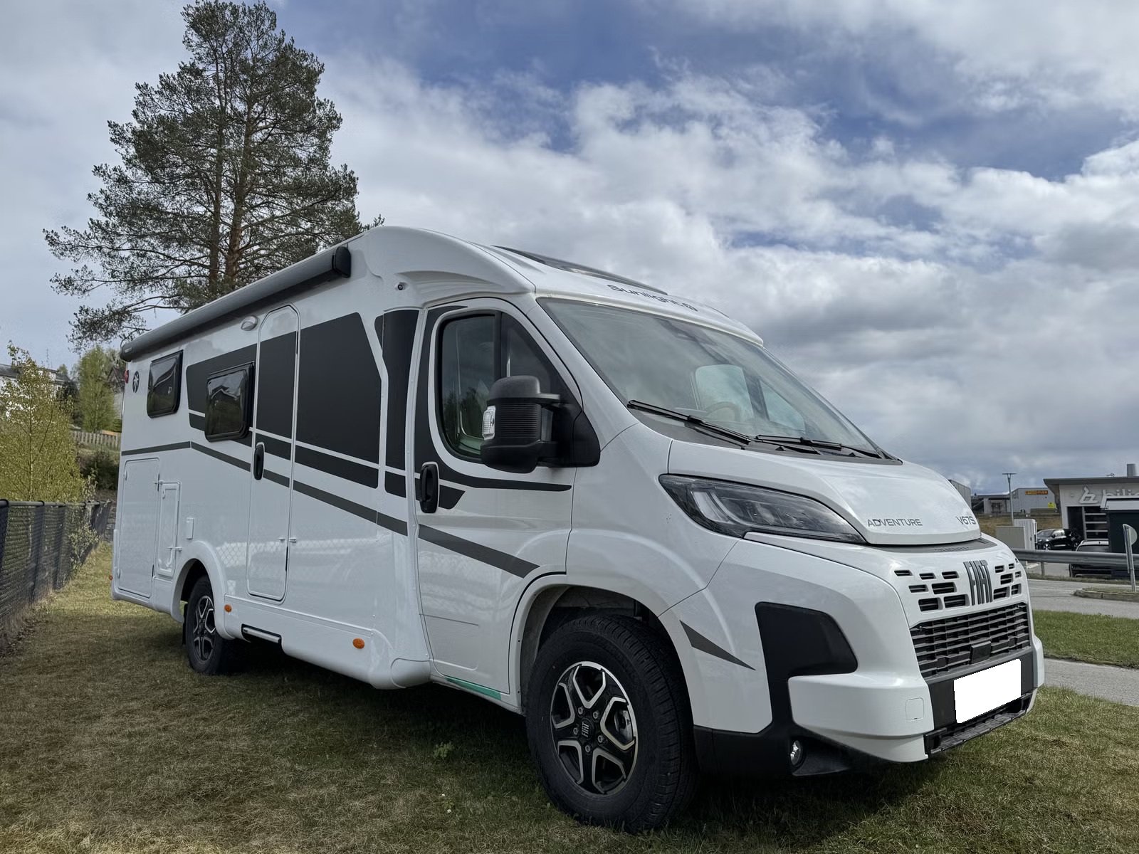 SUNLIGHT V67 S AVENTURE - LITS JUMEAUX CONVERTIBLES - 4 COUCHAGES