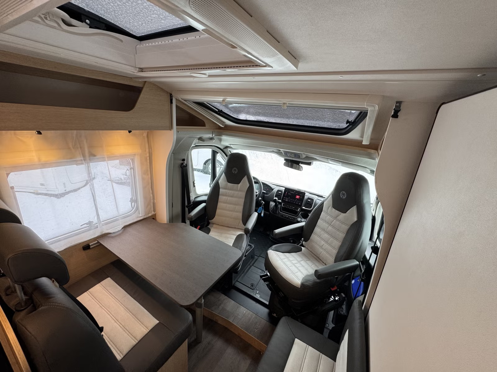 SUNLIGHT V67 S AVENTURE - LITS JUMEAUX CONVERTIBLES - 4 COUCHAGES - Image 6