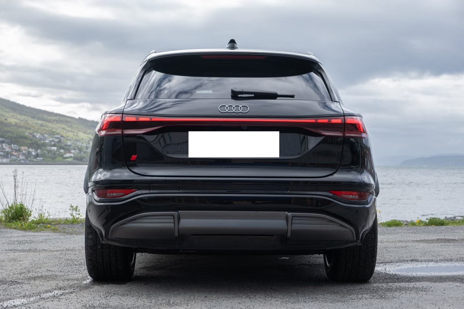 AUDI Q6 E-TRON QUATTRO S-LINE - Image 2