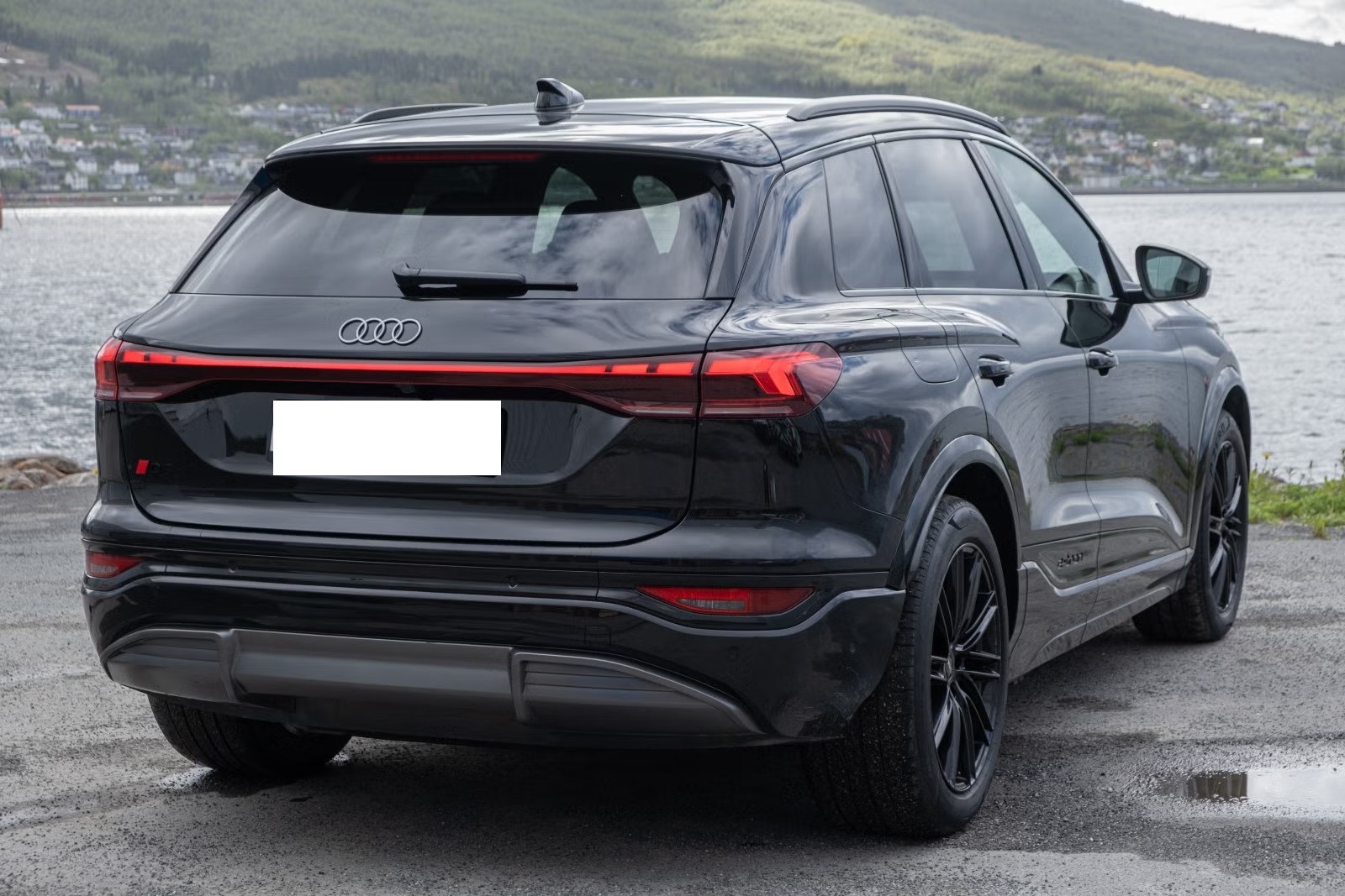 AUDI Q6 E-TRON QUATTRO S-LINE - Image 4