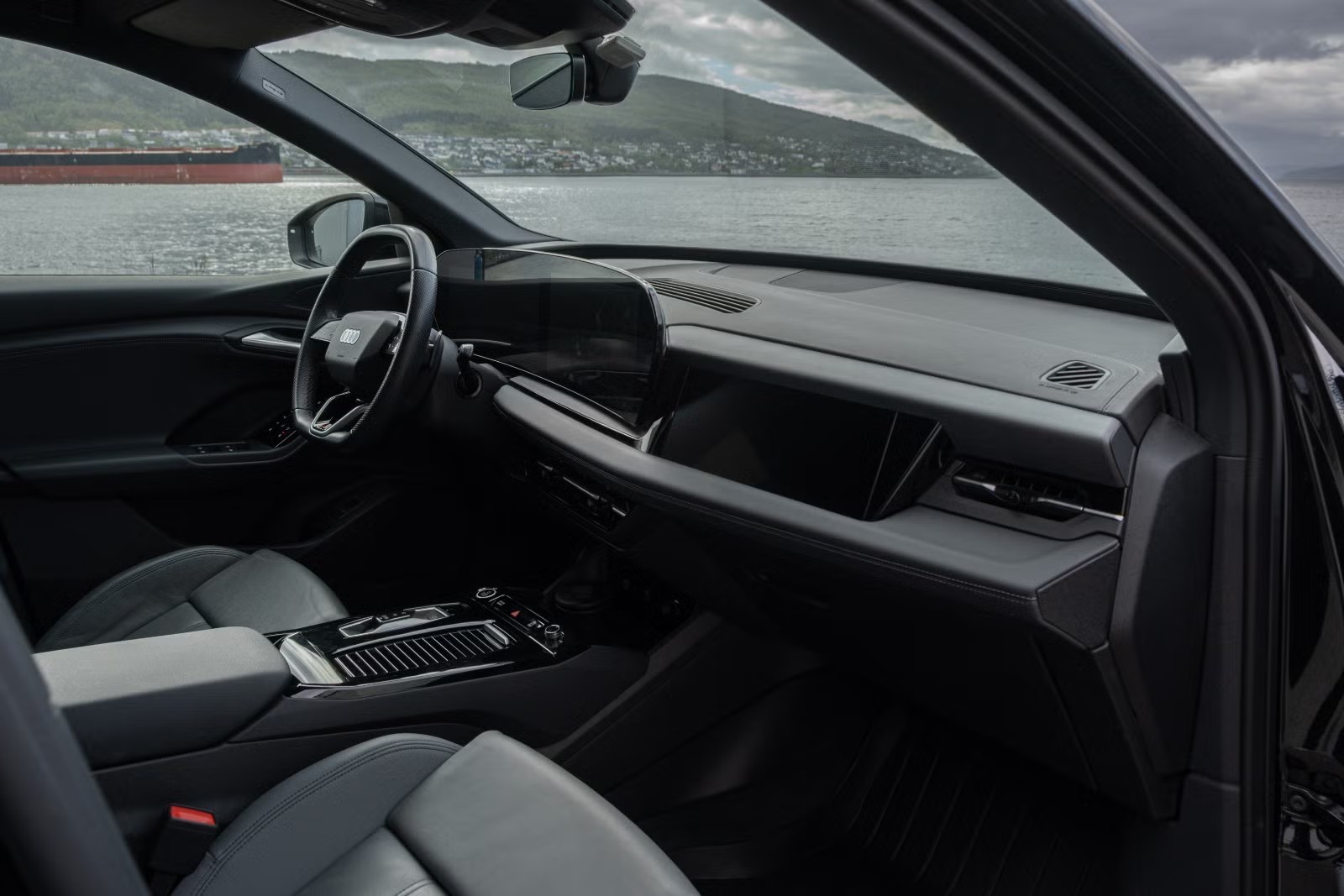 AUDI Q6 E-TRON QUATTRO S-LINE - Image 7