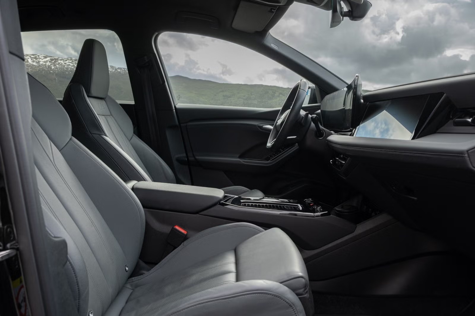 AUDI Q6 E-TRON QUATTRO S-LINE - Image 8