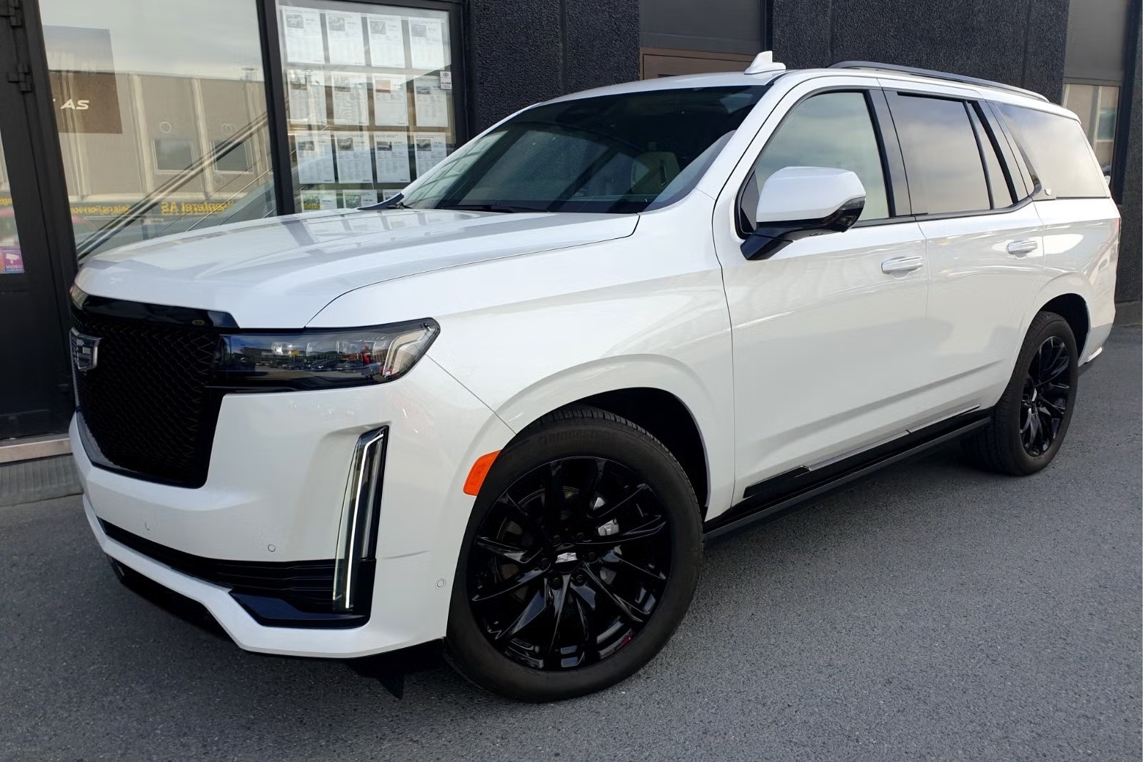 CADILLAC ESCALADE SPORT PLATINIUM - Image 4