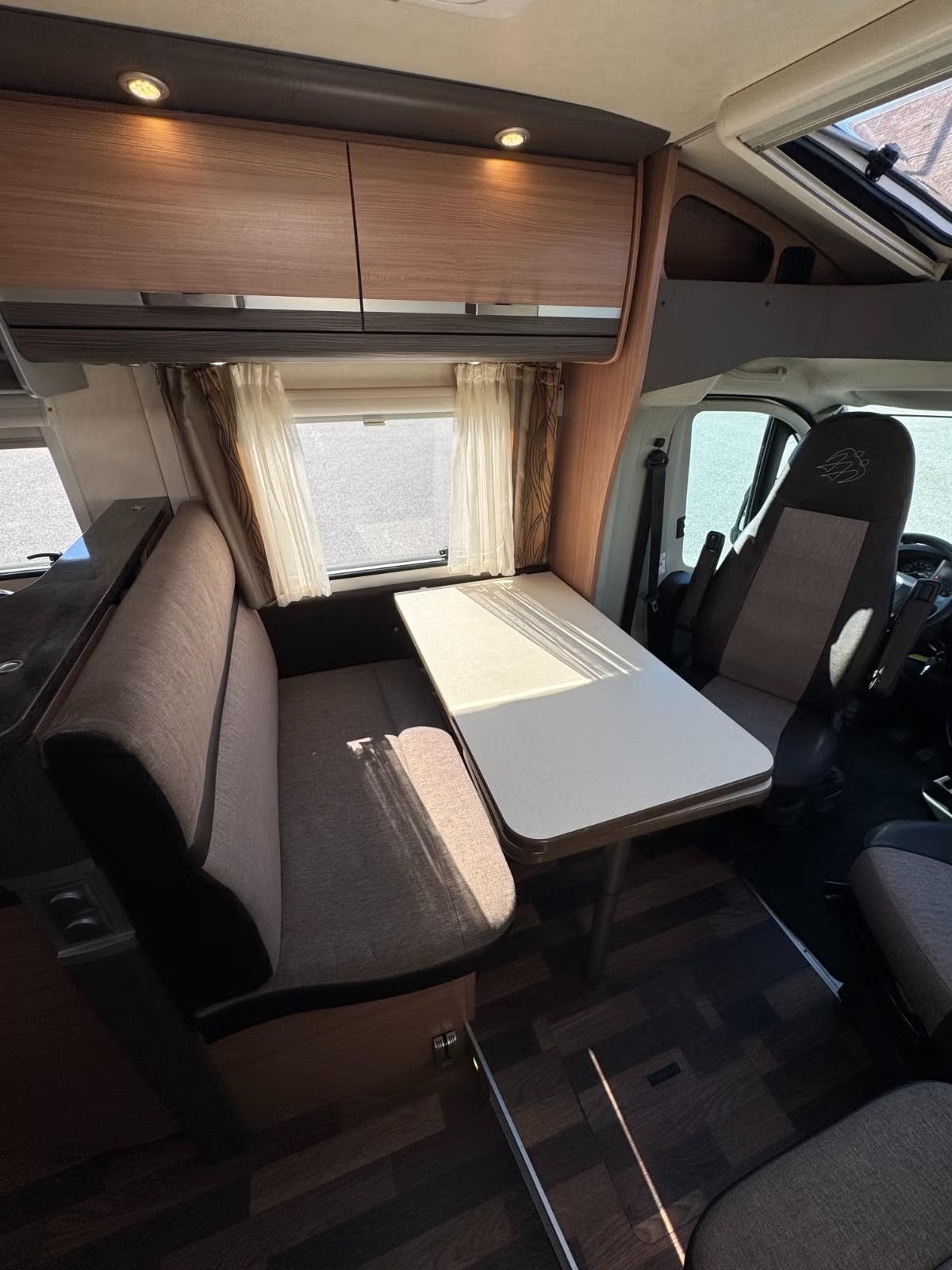 KNAUS SKY TI 700 - LIT CENTRAL - 4 COUCHAGES - Image 18