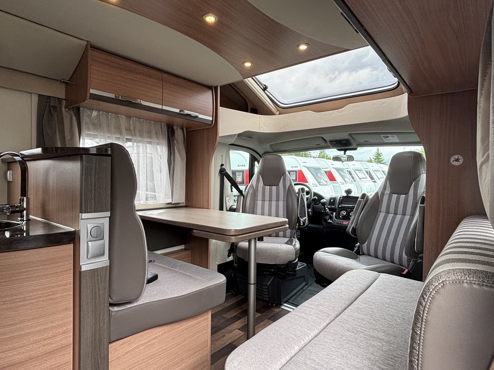 KNAUS SKY WAVE 650 MF - LIT TRANSVERSAL - 5 COUCHAGES - Image 10