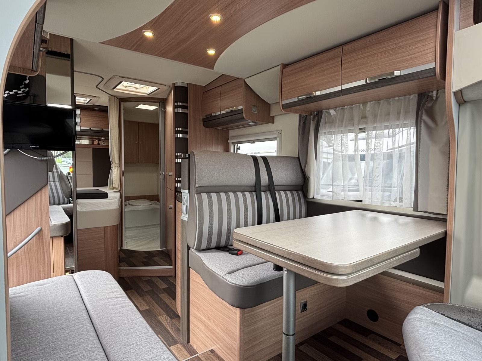 KNAUS SKY WAVE 650 MF - LIT TRANSVERSAL - 5 COUCHAGES - Image 11