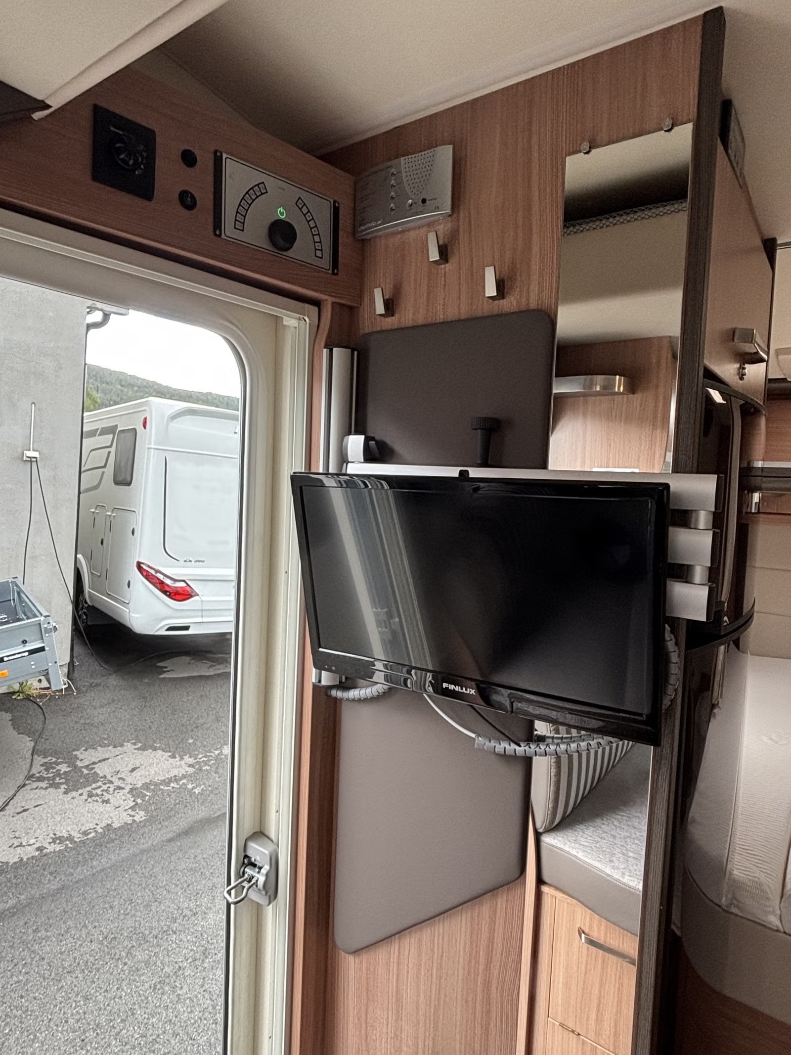 KNAUS SKY WAVE 650 MF - LIT TRANSVERSAL - 5 COUCHAGES - Image 16