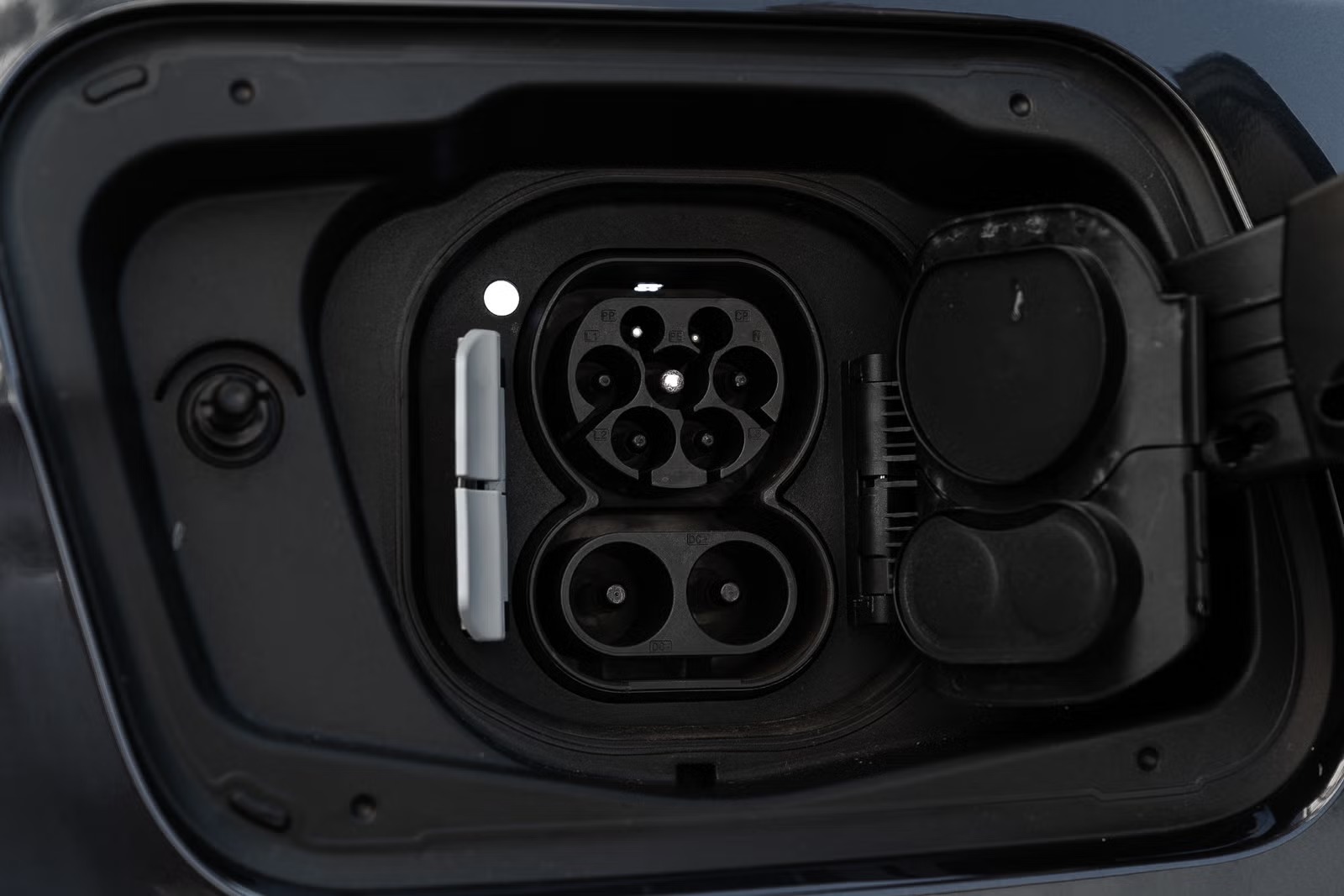 BMW I7 XDRIVE 60 - Image 16