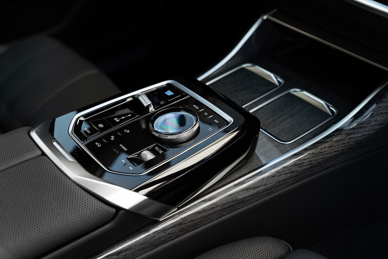 BMW I7 XDRIVE 60 - Image 11