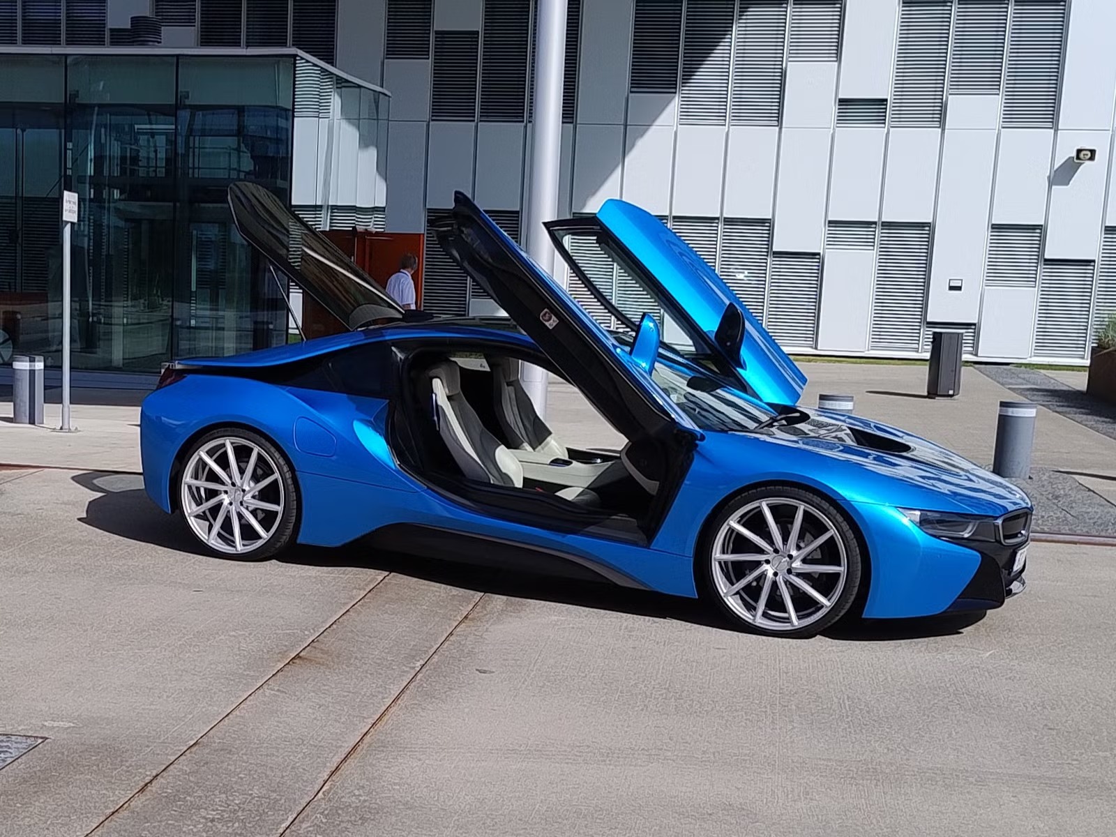 BMW i8 I (I12) PURE IMPULSE - Image 2