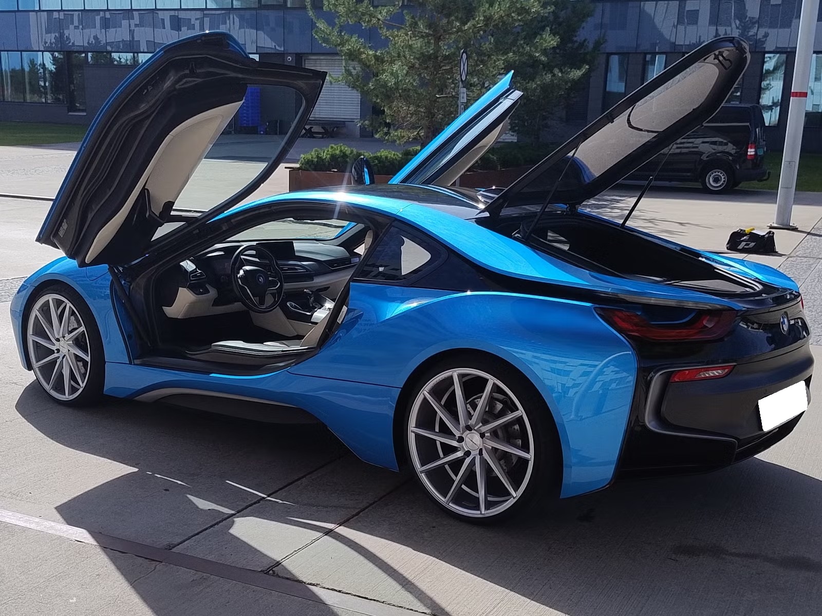 BMW i8 I (I12) PURE IMPULSE - Image 3