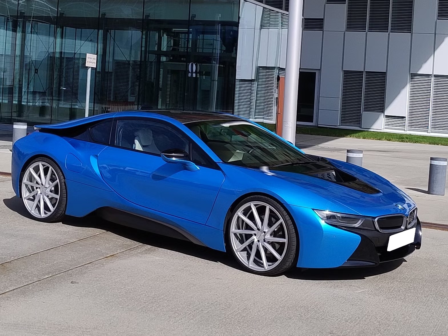 BMW i8 I (I12) PURE IMPULSE - Image 9