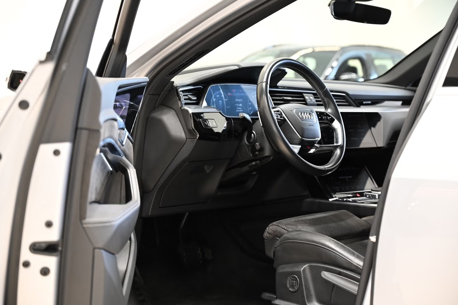 AUDI E-TRON SPORTBACK 55 QUATTRO S LINE - Image 7