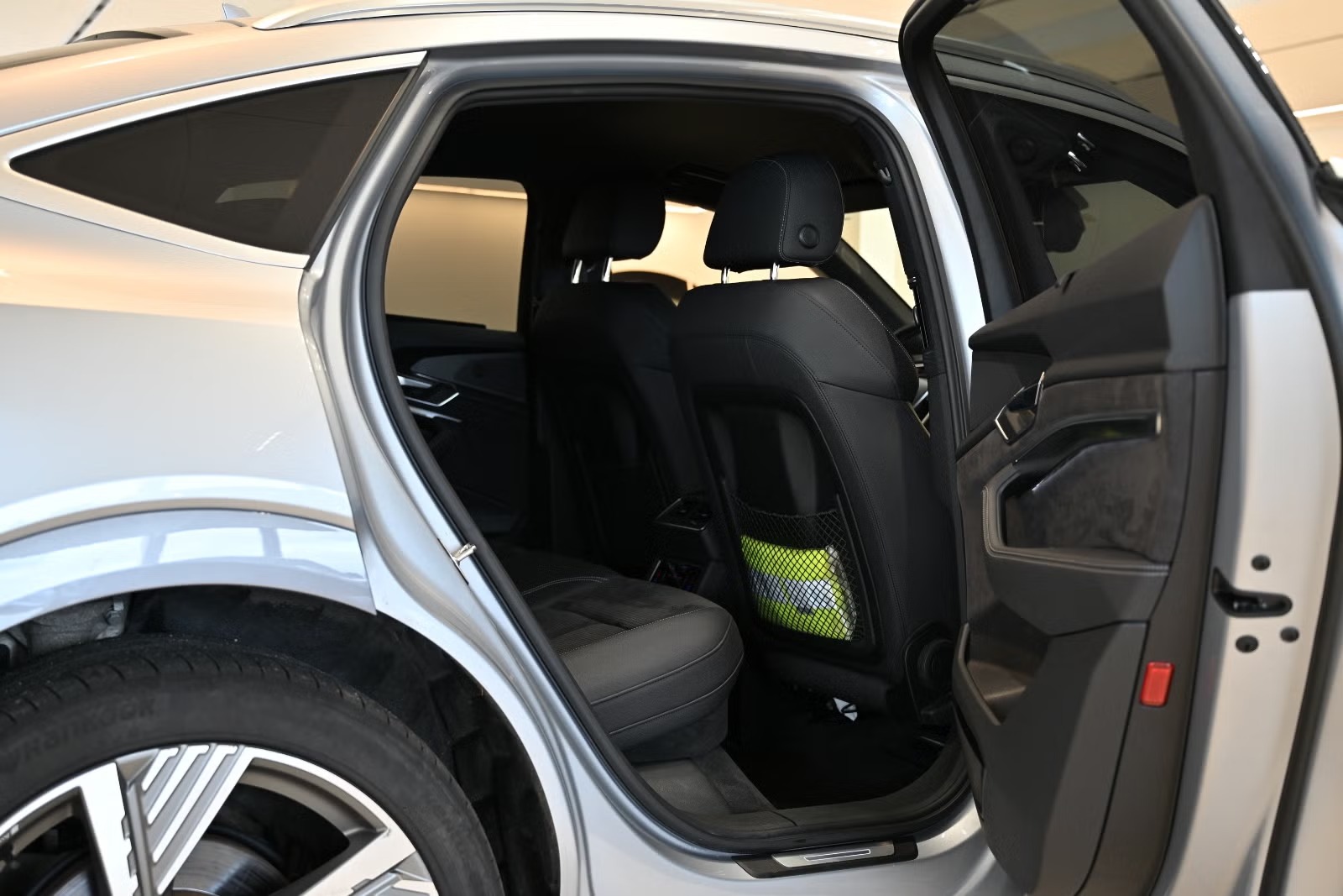 AUDI E-TRON SPORTBACK 55 QUATTRO S LINE - Image 12