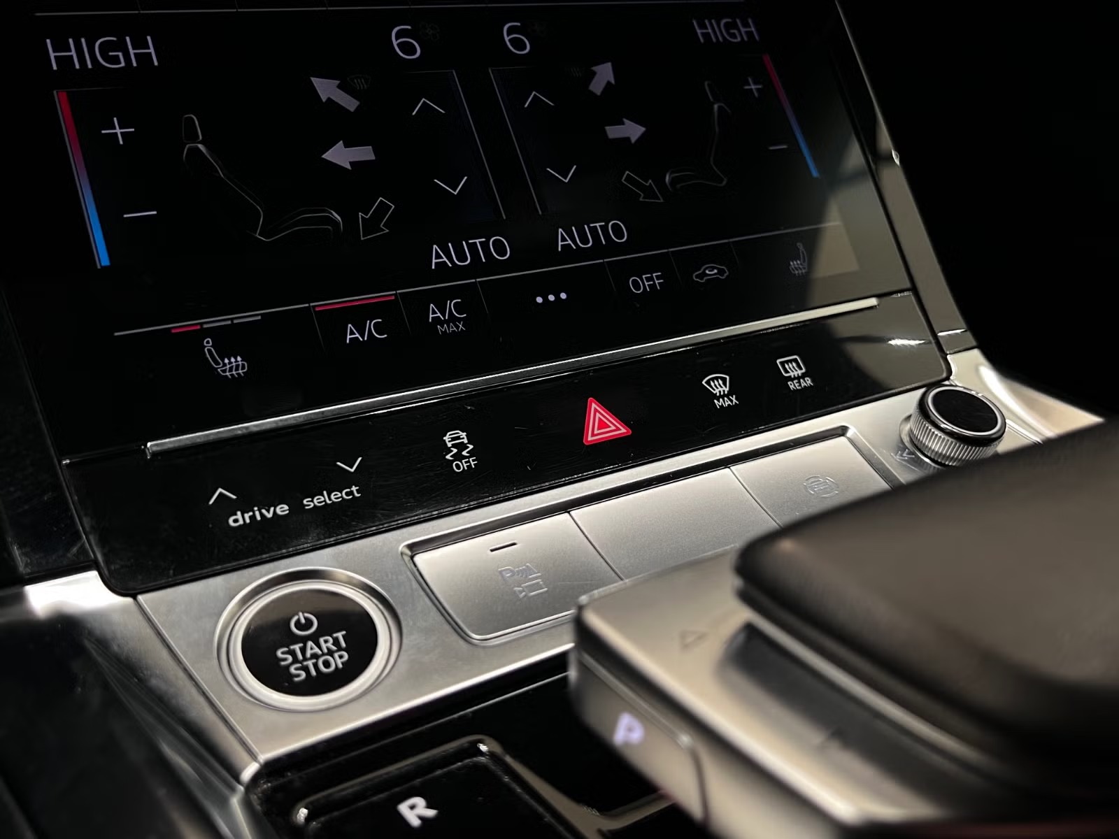 AUDI E-TRON SPORTBACK 55 QUATTRO S LINE - Image 16