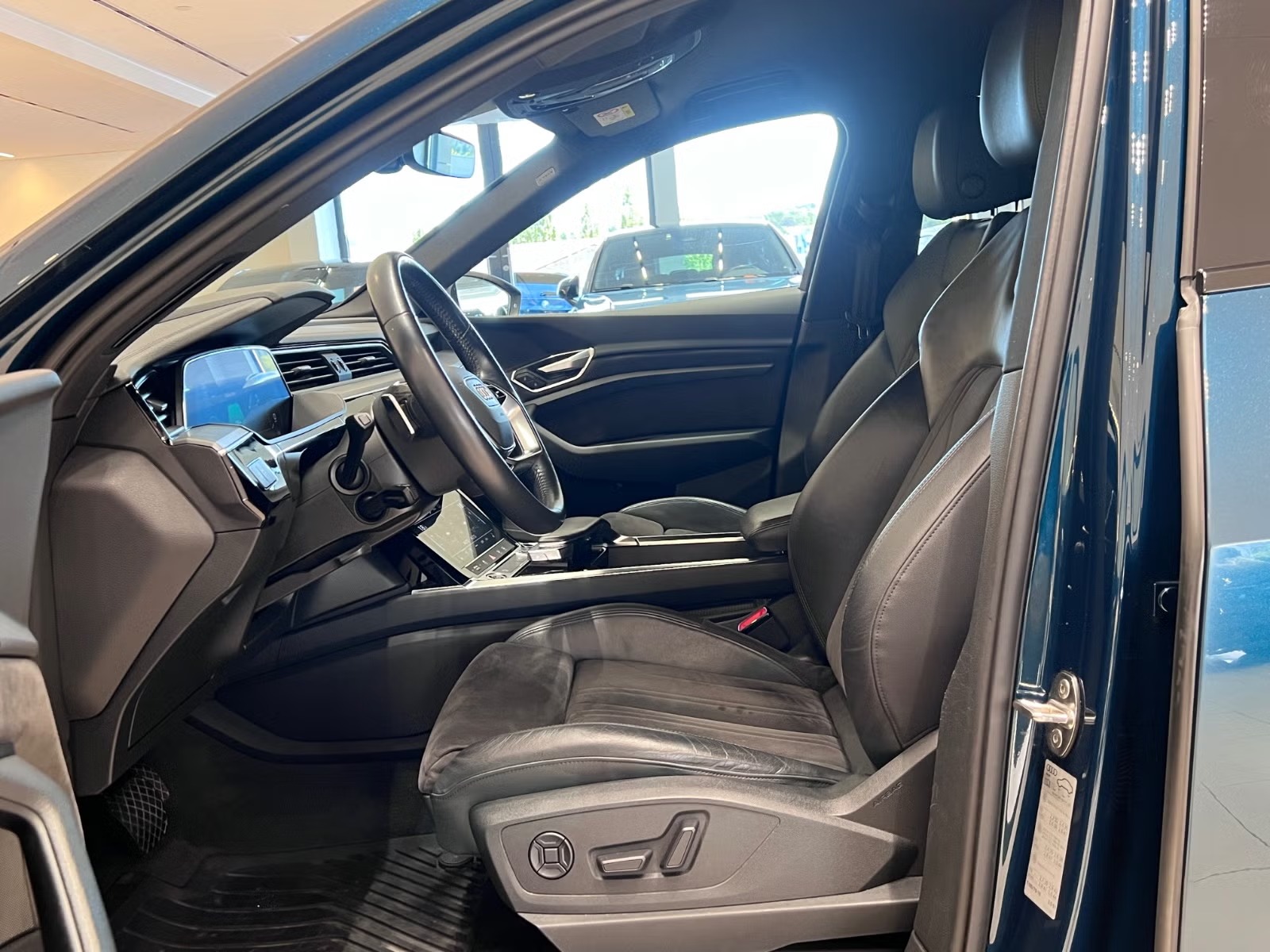 AUDI E-TRON SPORTBACK 55 QUATTRO ADVANCED - Image 11