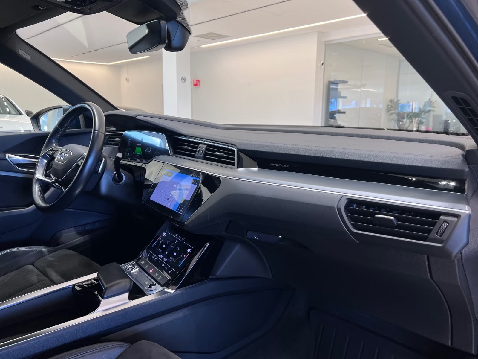 AUDI E-TRON SPORTBACK 55 QUATTRO ADVANCED - Image 22