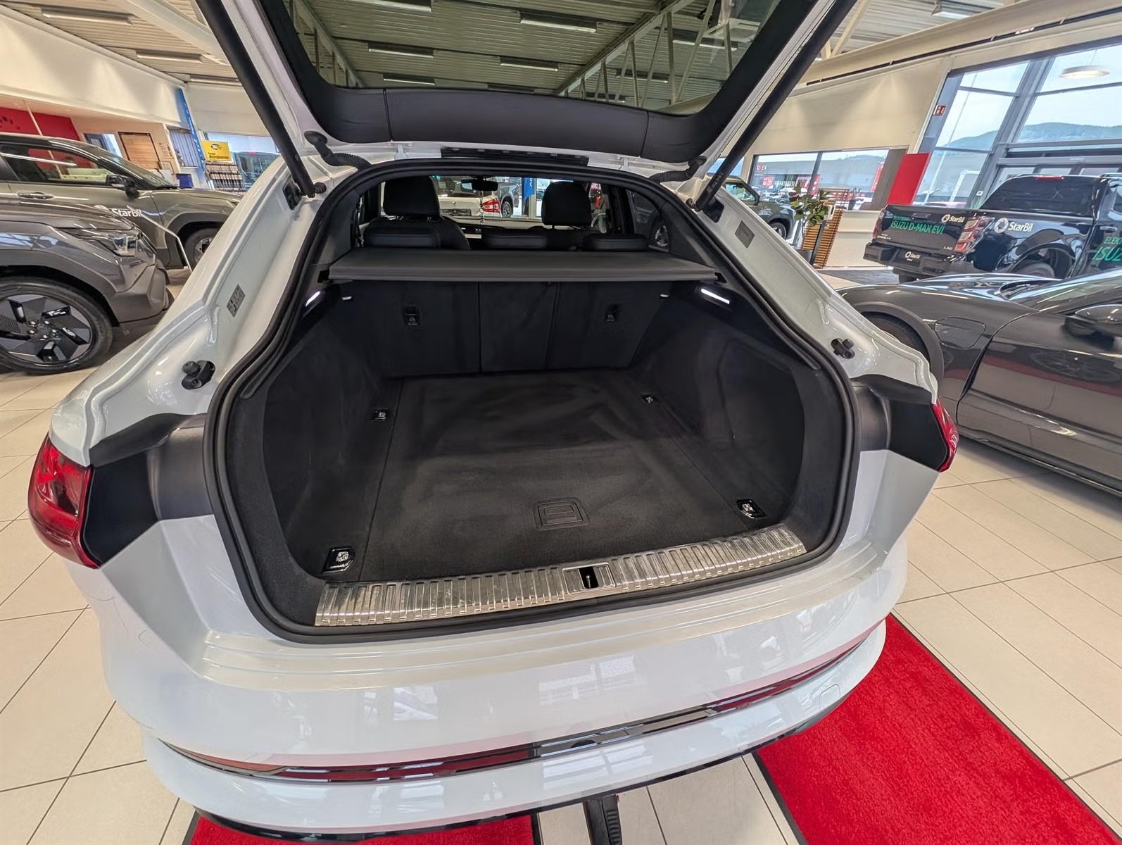 AUDI E-TRON SPORTBACK 55 QUATTRO - Image 14