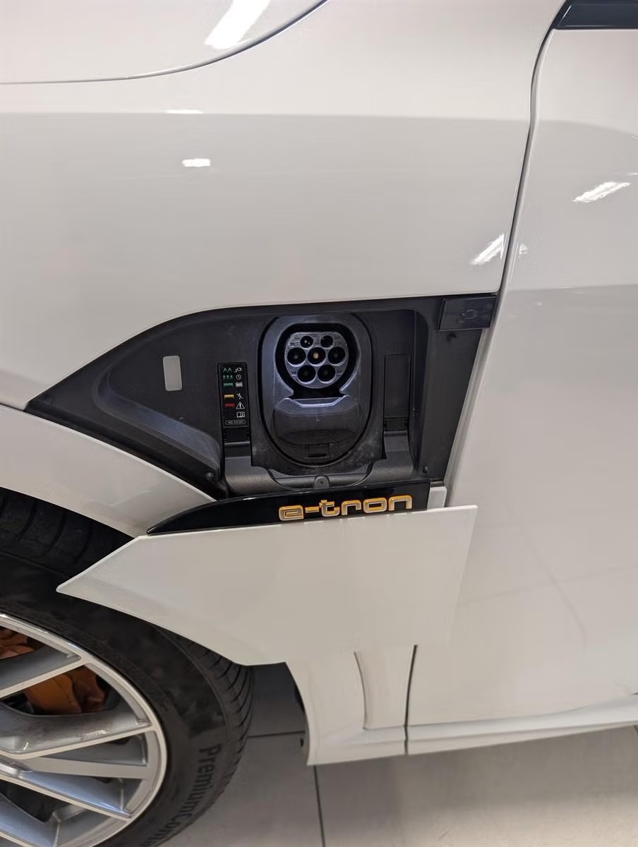 AUDI E-TRON SPORTBACK 55 QUATTRO - Image 20