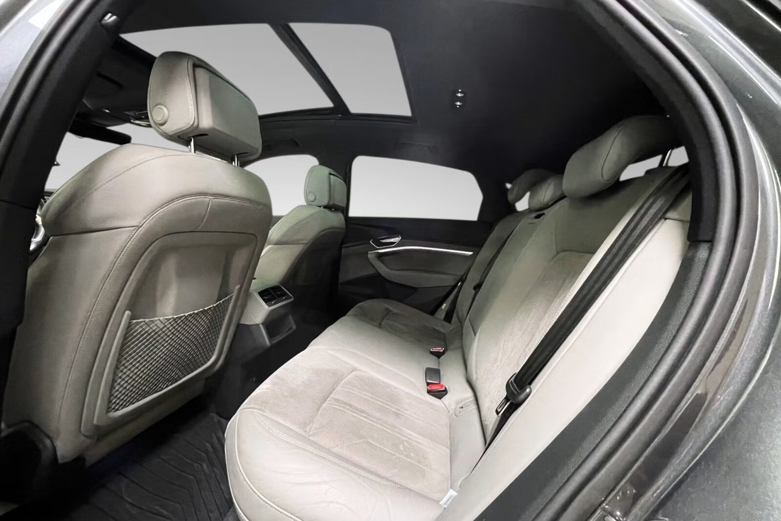 AUDI E-TRON SPORTBACK 50 QUATTRO S LINE - Image 9