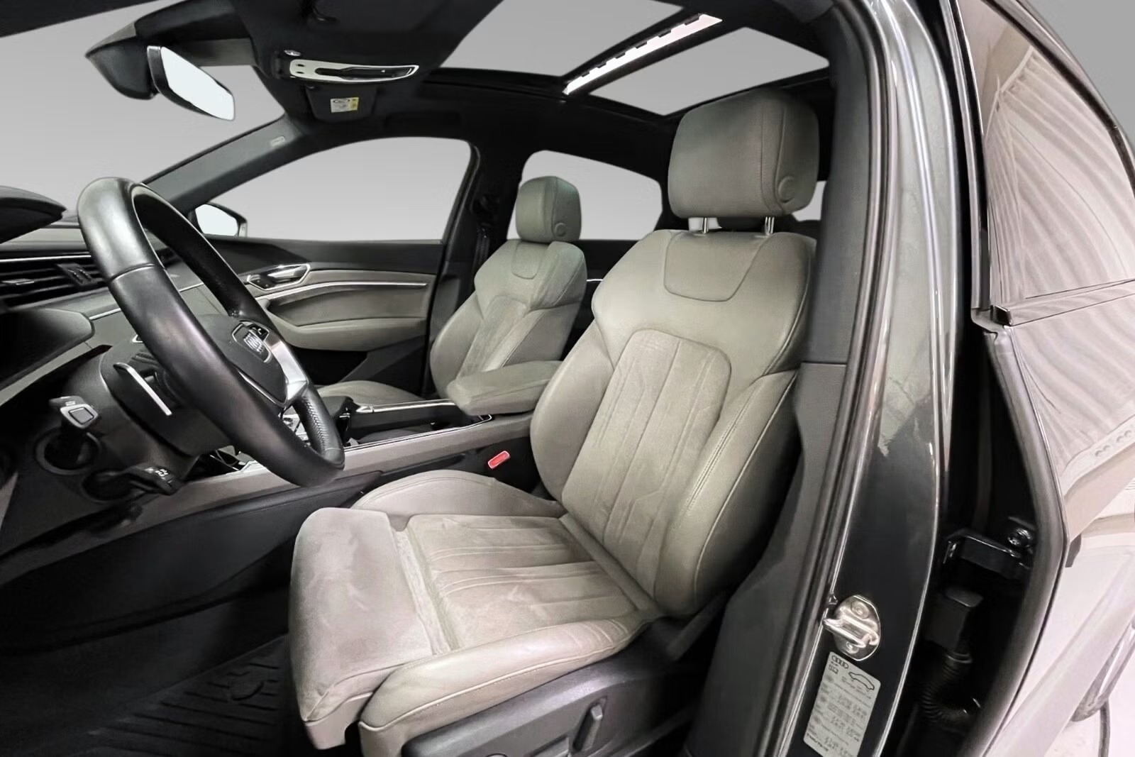 AUDI E-TRON SPORTBACK 50 QUATTRO S LINE - Image 10