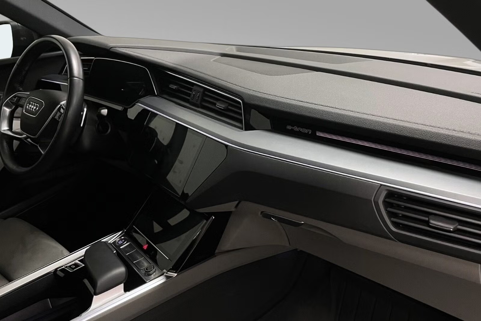 AUDI E-TRON SPORTBACK 50 QUATTRO S LINE - Image 11