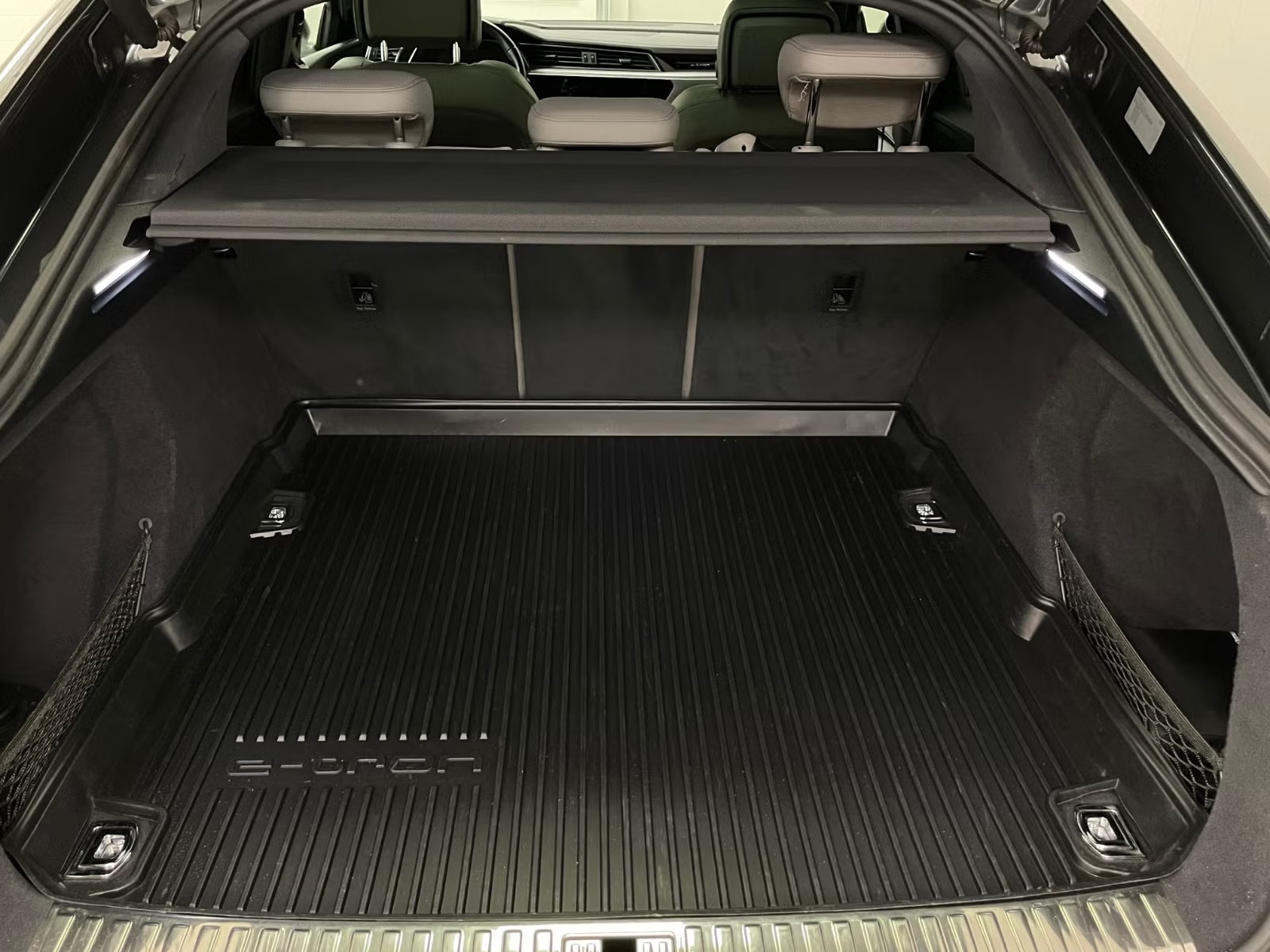 AUDI E-TRON SPORTBACK 50 QUATTRO S LINE - Image 20