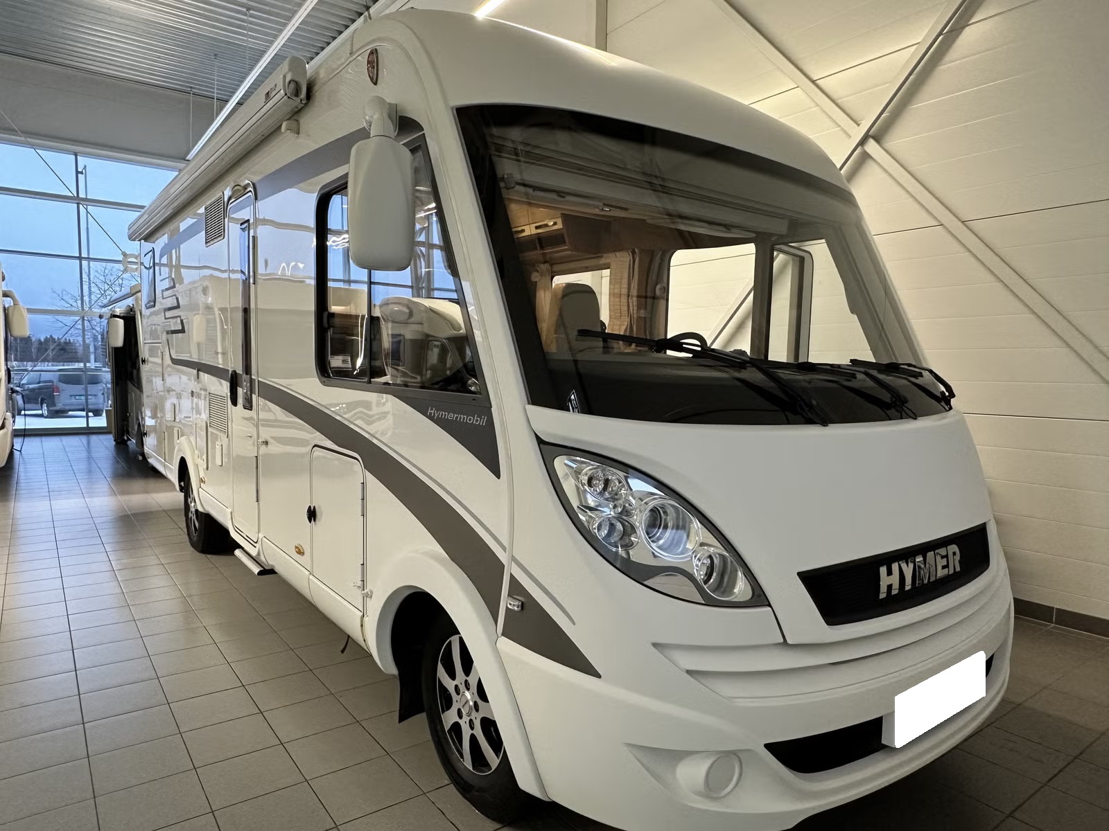 HYMER B 678 EXPERIENCE - LITS JUMEAUX CONVERTIBLES - 4 COUCHAGES
