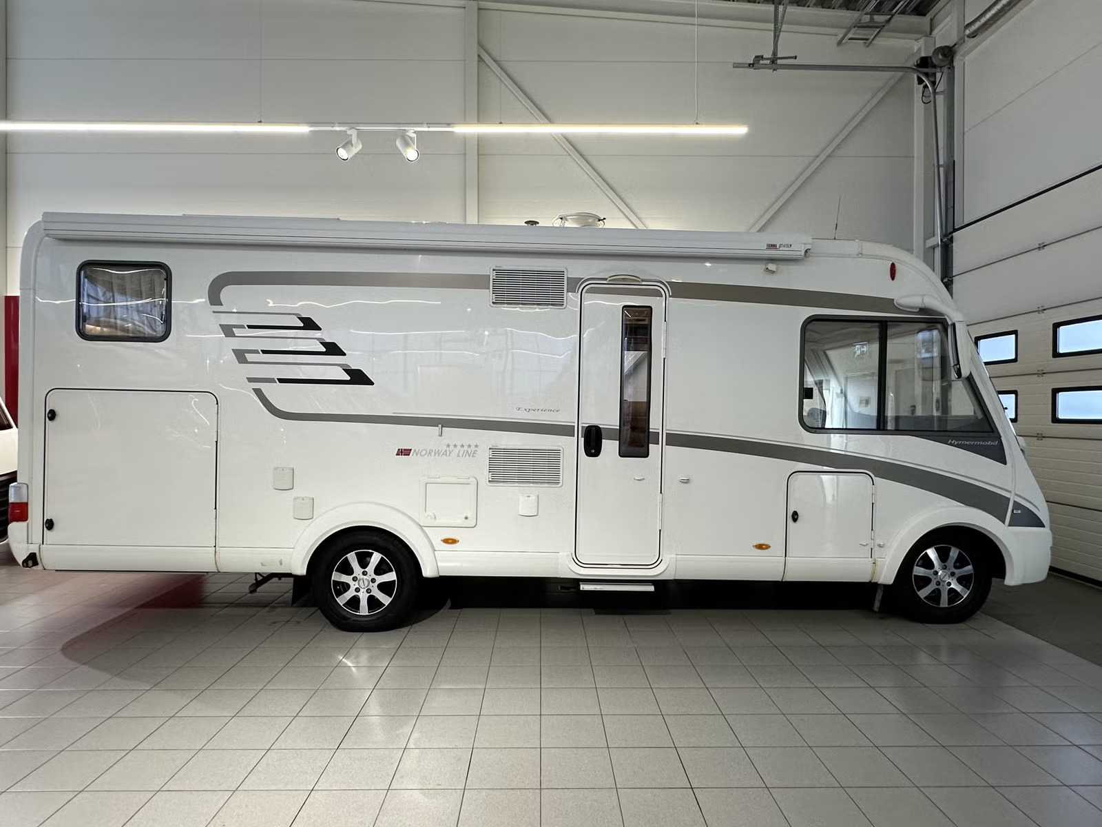 HYMER B 678 EXPERIENCE - LITS JUMEAUX CONVERTIBLES - 4 COUCHAGES - Image 3