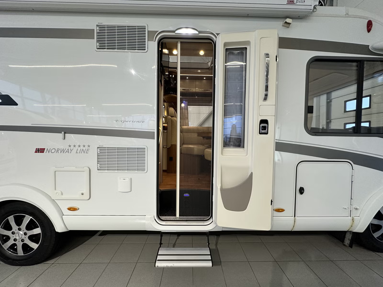 HYMER B 678 EXPERIENCE - LITS JUMEAUX CONVERTIBLES - 4 COUCHAGES - Image 6