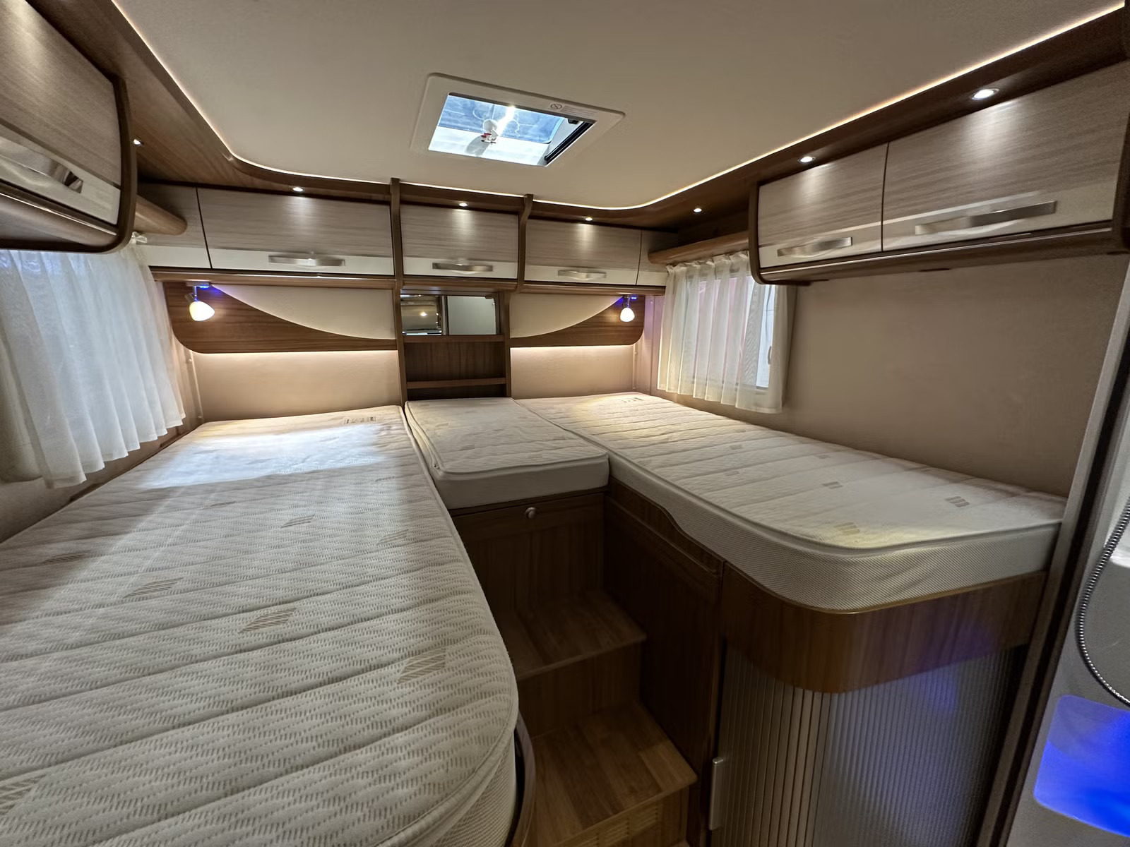 HYMER B 678 EXPERIENCE - LITS JUMEAUX CONVERTIBLES - 4 COUCHAGES - Image 17
